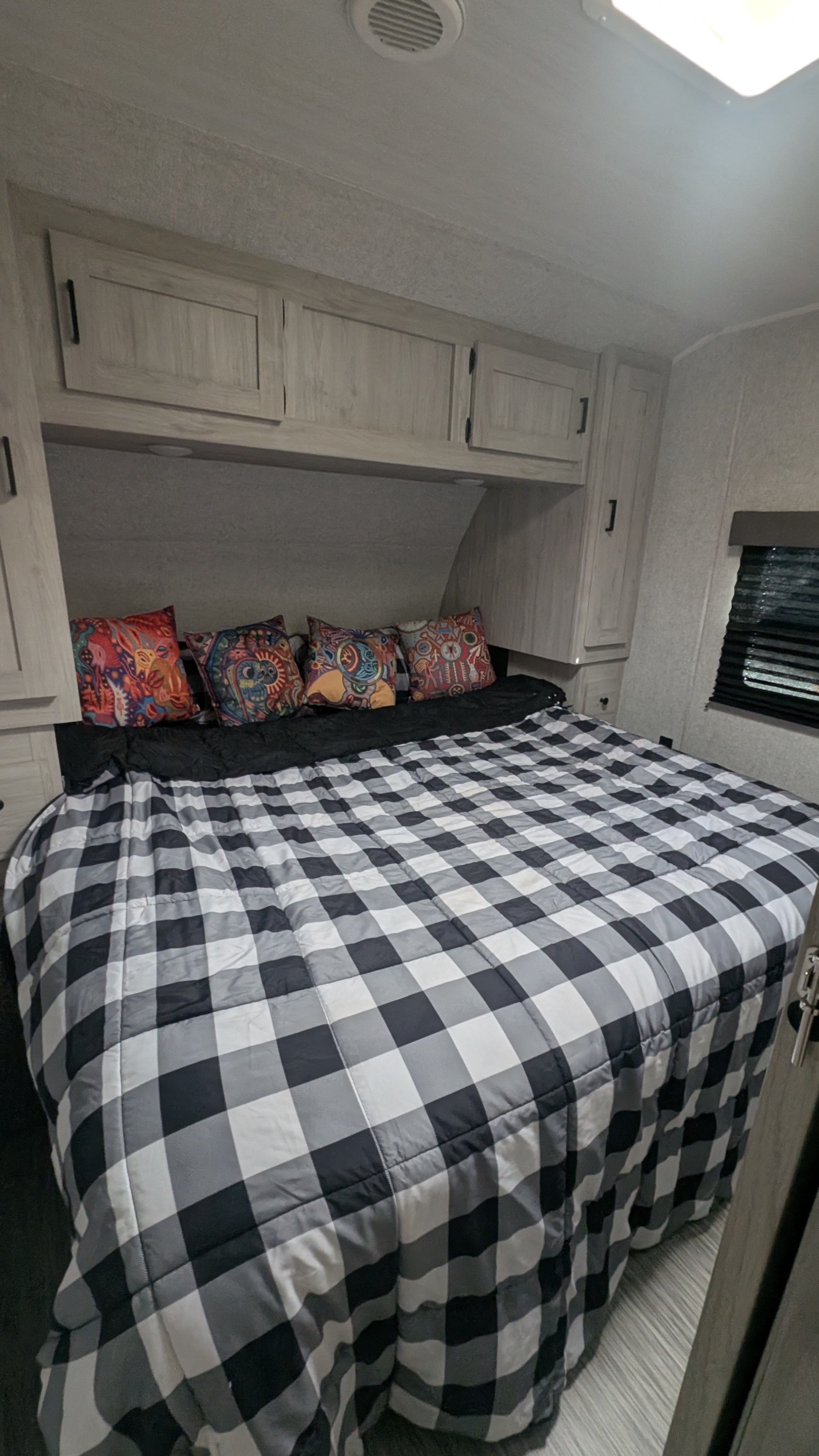 Travel trailer RV Rental 
