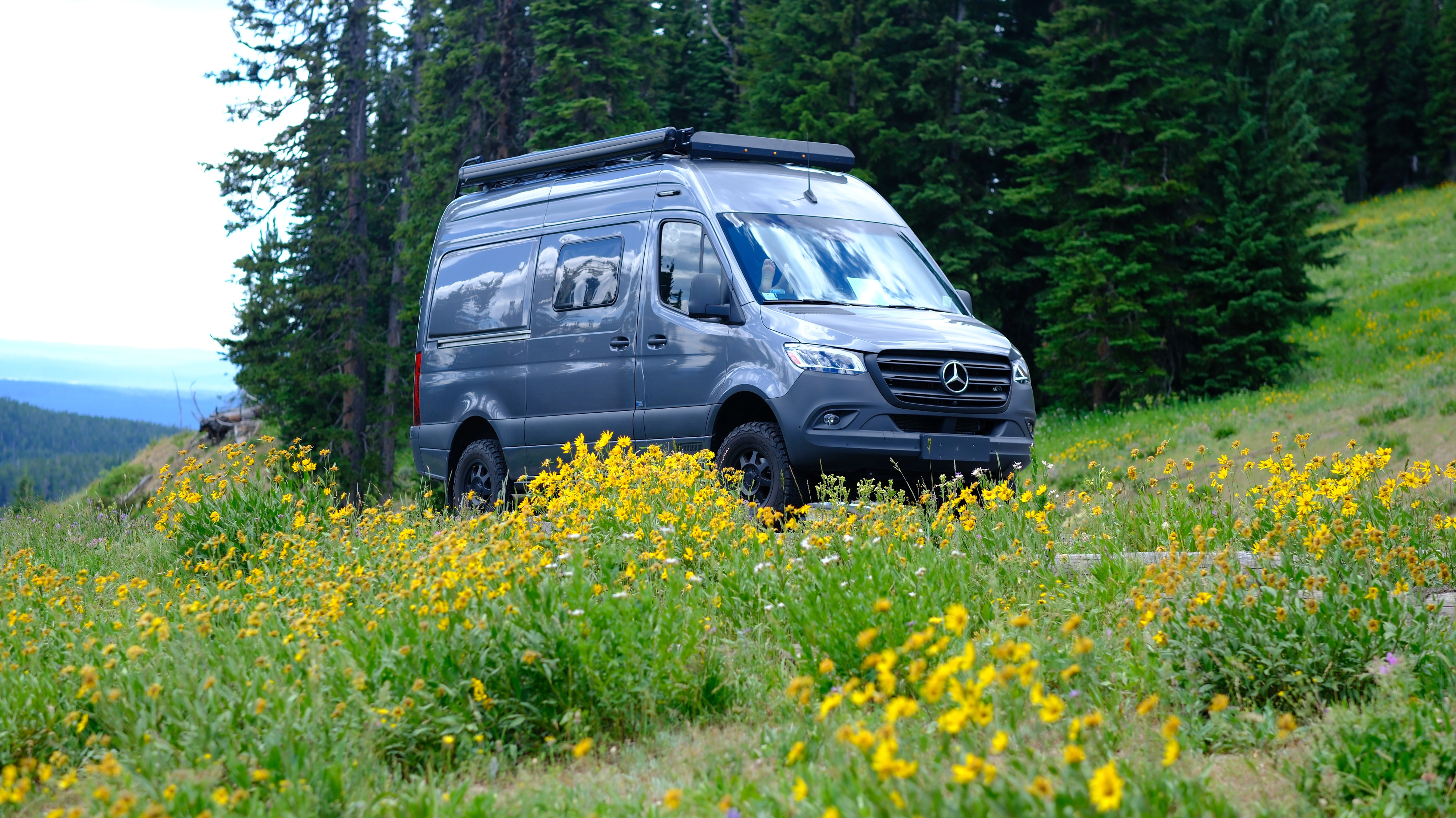 24 WINNEBAGO REVEL"Alpine" -STARLINK -UNLIMITED MILES  P/U