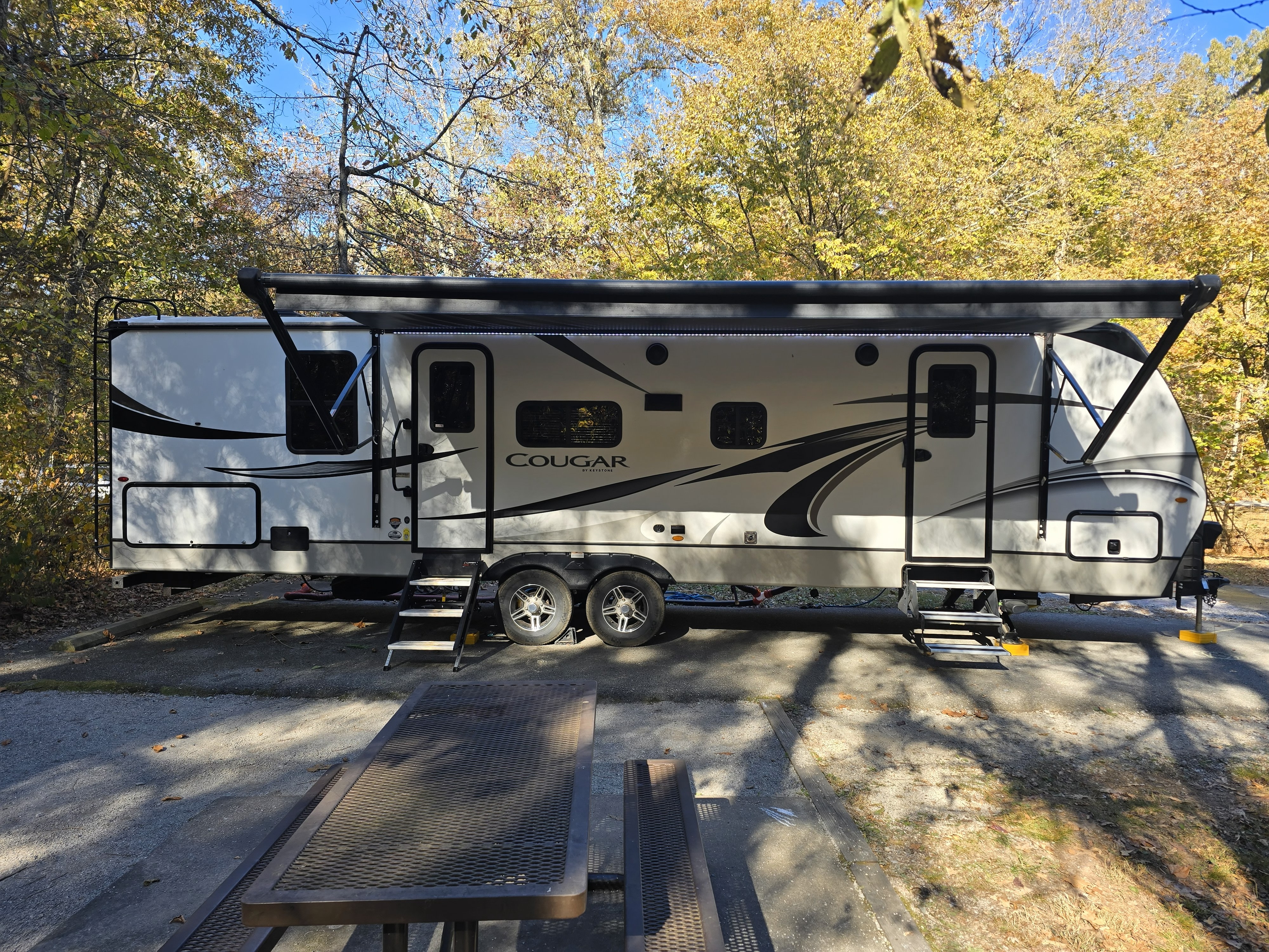 Spacious Family RV | King Bed | Rear Bunks | Delivered & Set Up for You