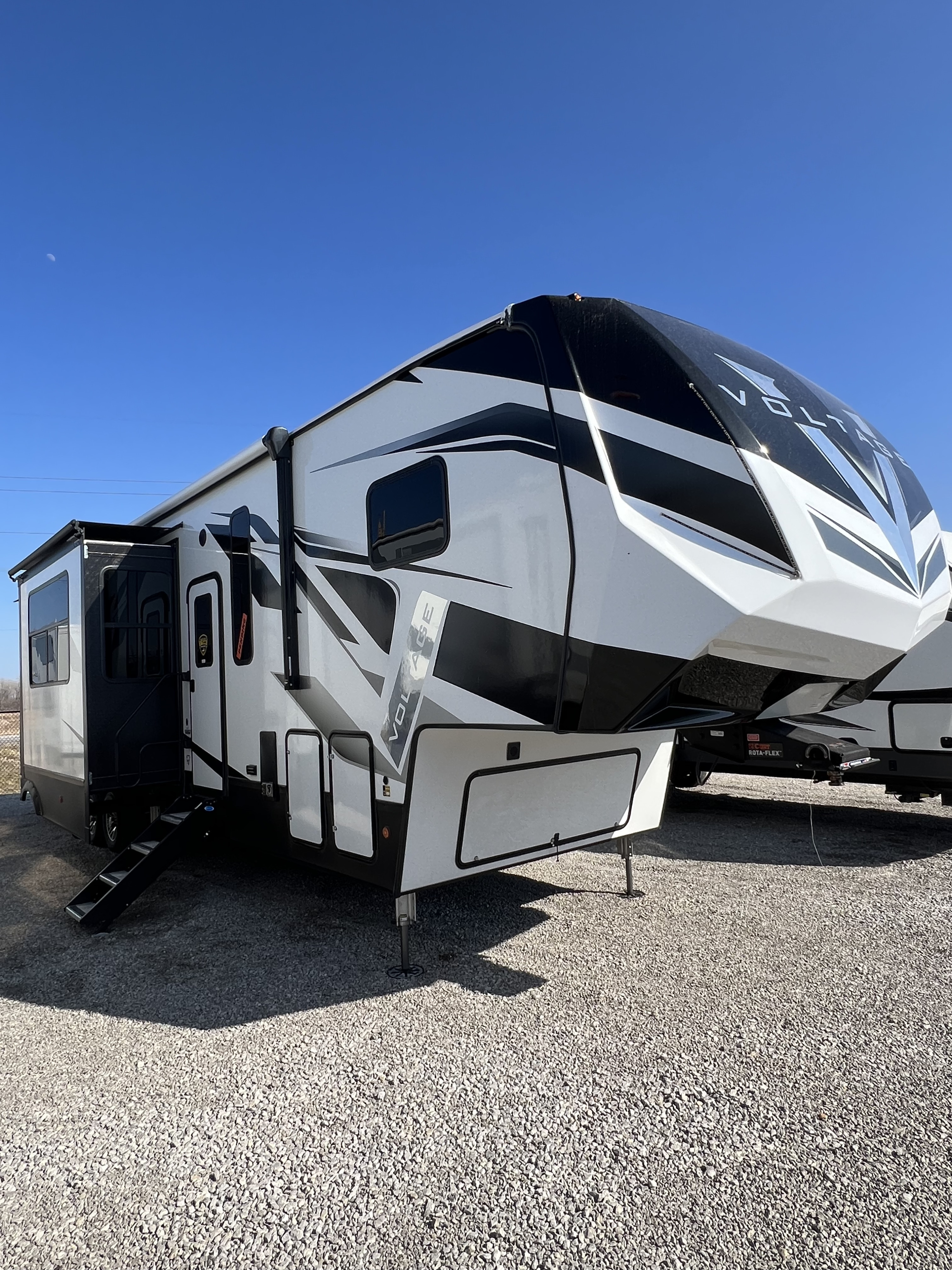 2023 Dutchmen Triton Voltage 3911 - Luxury Toy Hauler