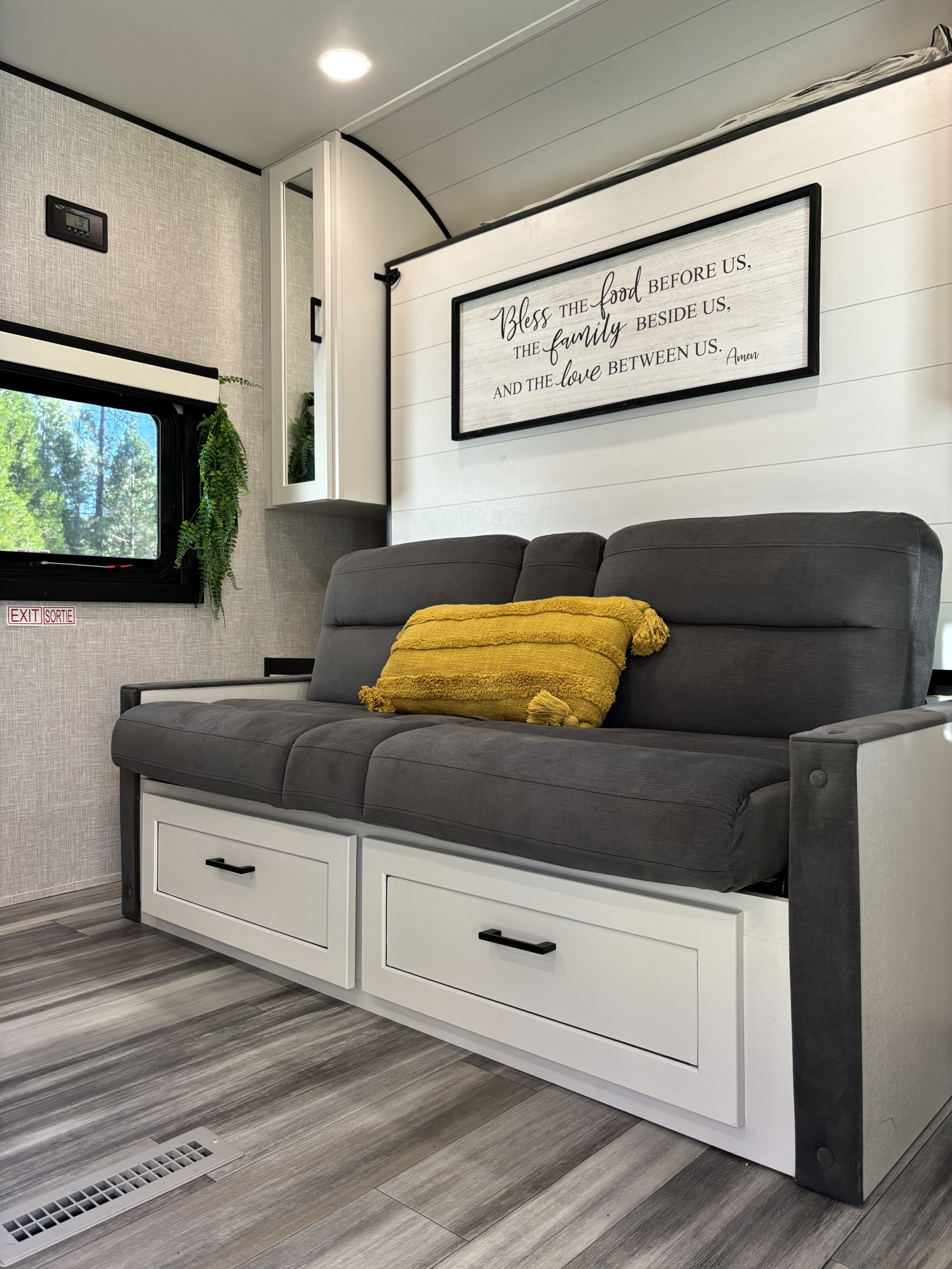 2025 Jayco Jay Flight 235MBHW  | Delivery & Setup Only | Family-Friendly