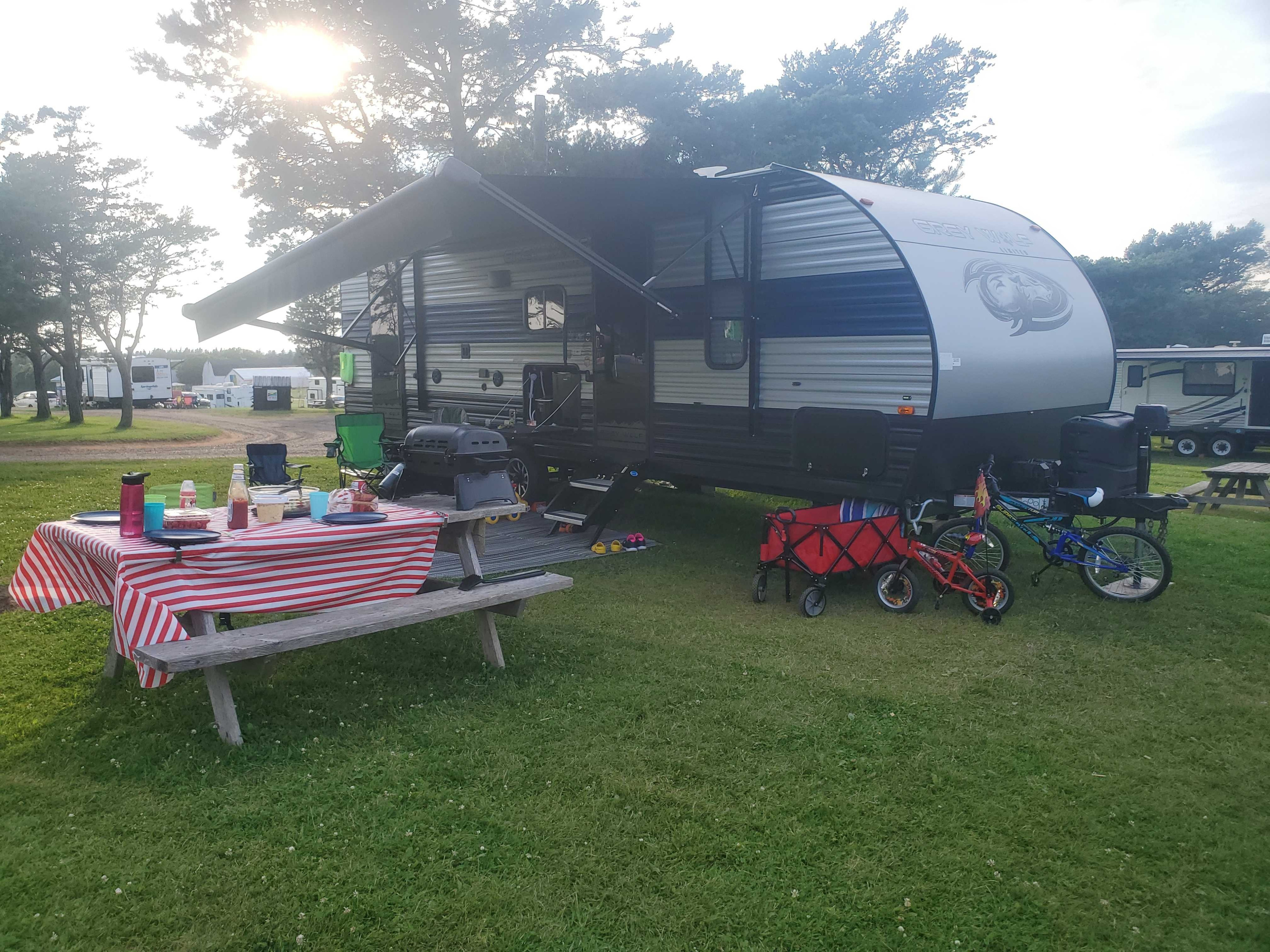Muskoka Camping! 2022 Family Trailer Sleeps 7