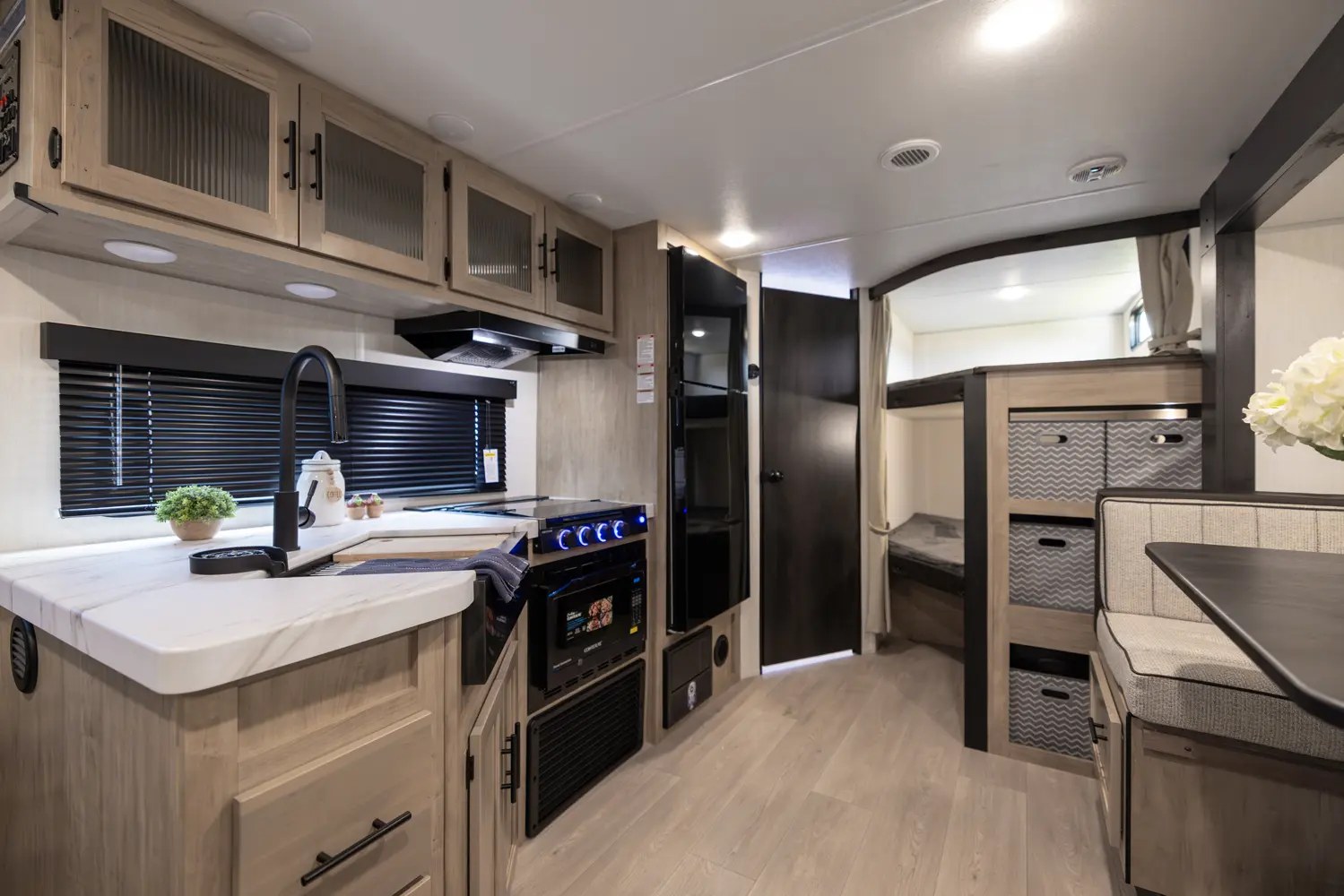 BRAND NEW Betty Blue **2026 Riverside Grey Wolf 26KF**