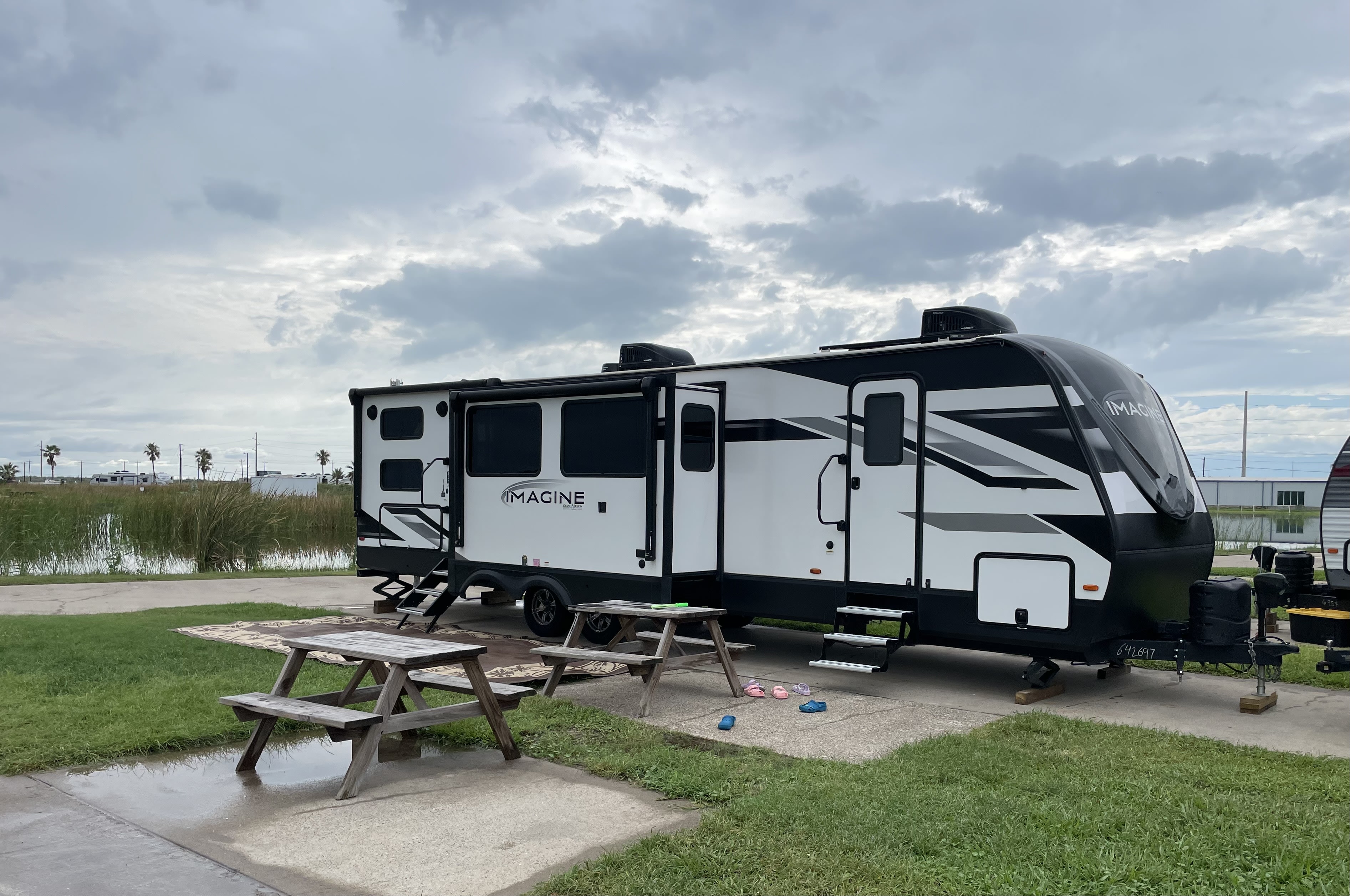 2023 Grand Design - Spacious Luxury Bunkhouse - Sleeps 8!!