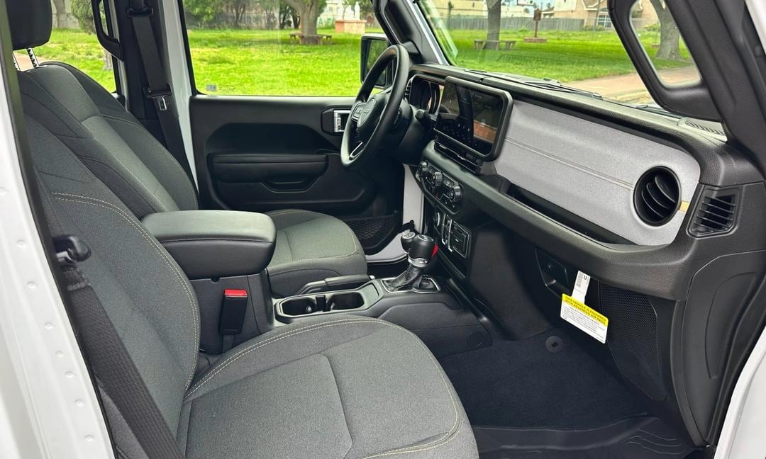 2025 Jeep Wrangler White