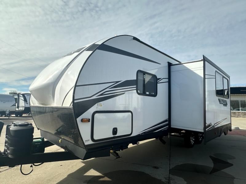 2024 Prime Time Tracer 25BHS – Family-Friendly & Military Friendly