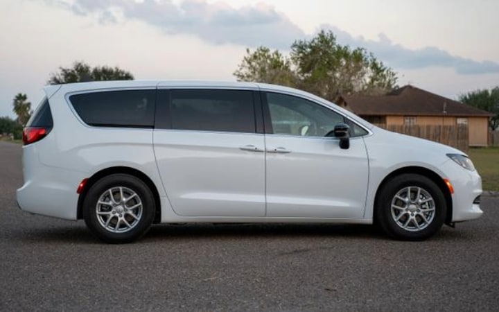 2026 Chrysler Voyager White