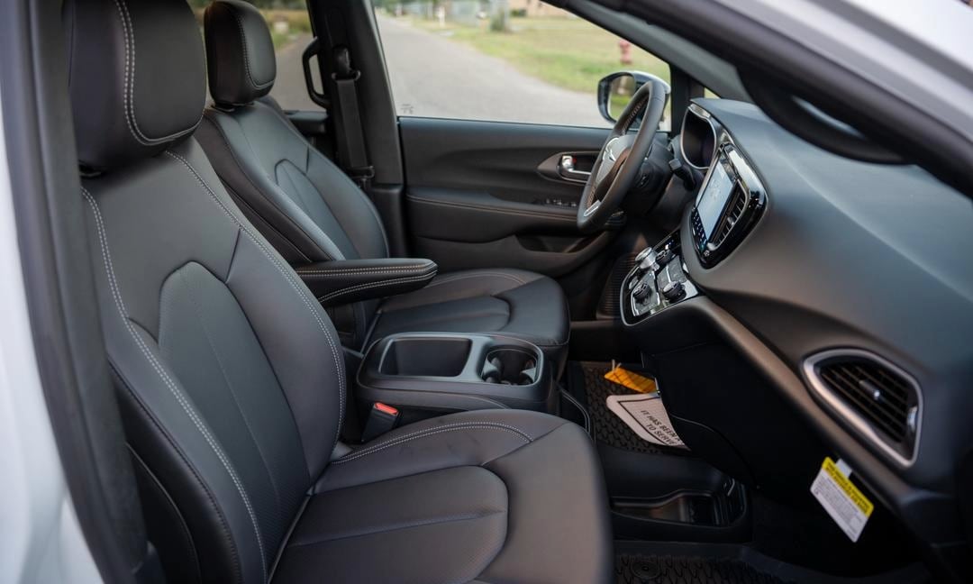2026 Chrysler Voyager Silver