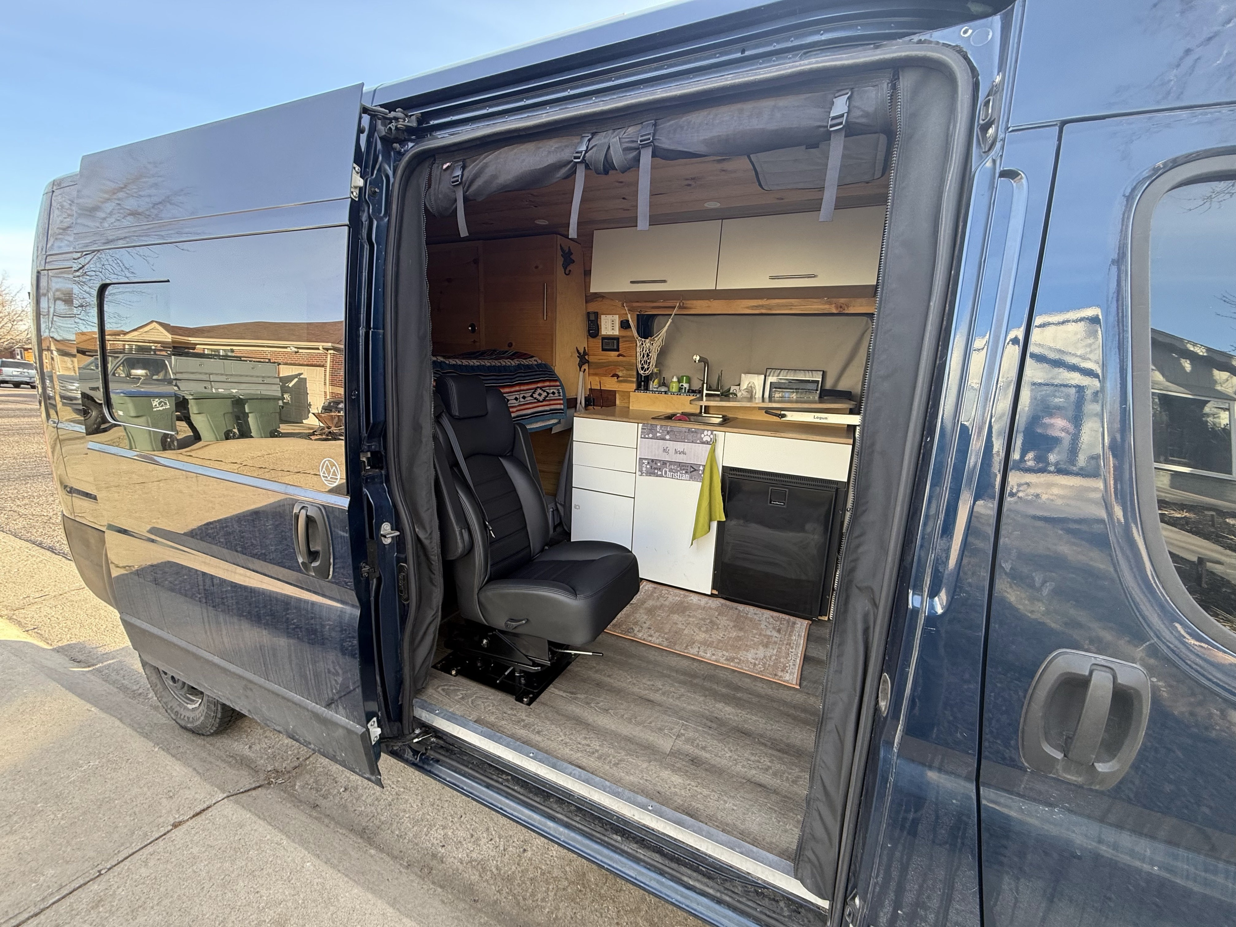 "BlueJean" - 2021 ProMaster HEAT / PORTABLE TOILET / PET FRIENDLY