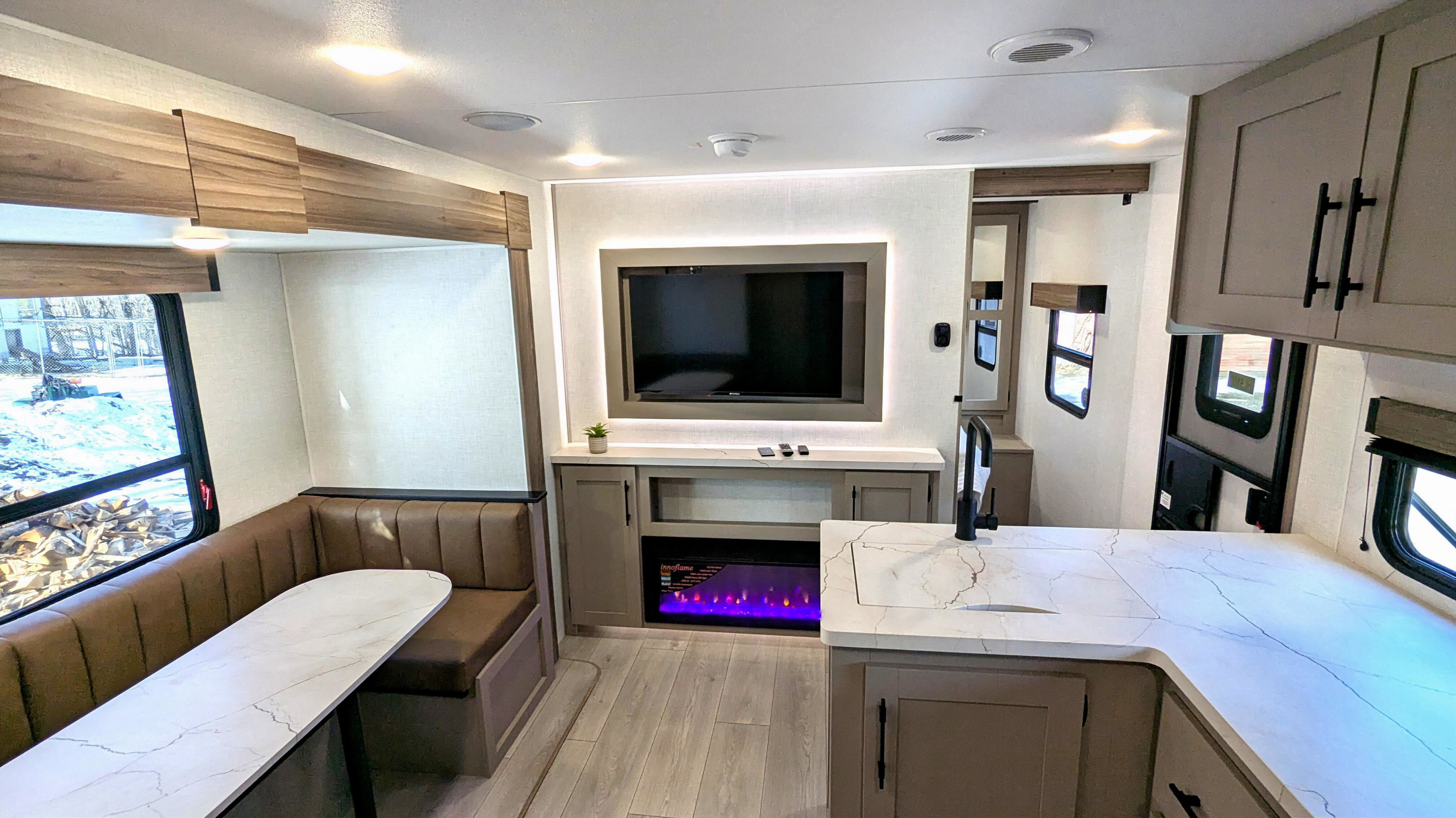2025 KZ Connect SE – Sleeps 6–7