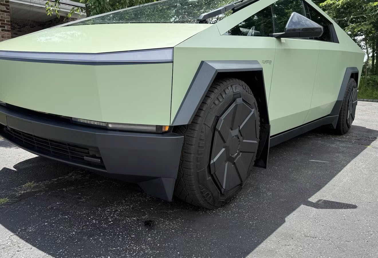 2024 Tesla Cybertruck