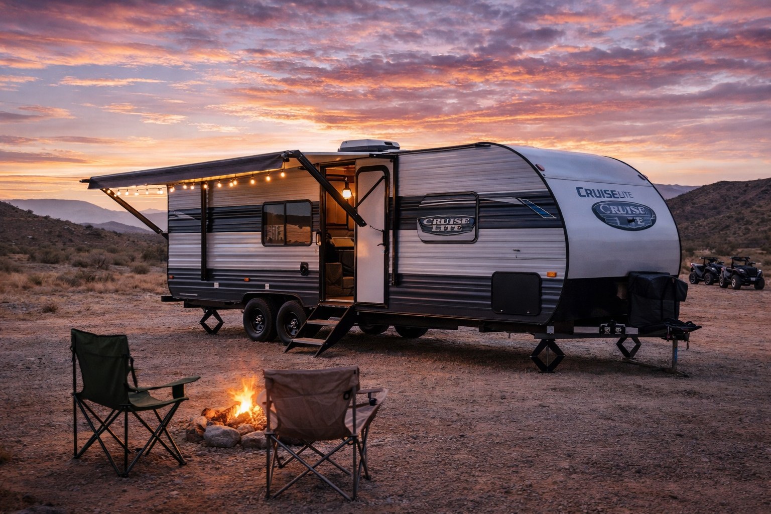 2024 Salem Sleeps 8 With Bunk Beds & Solar!