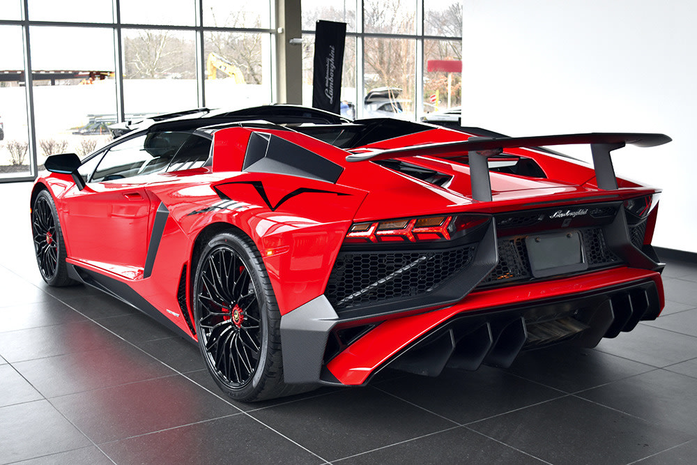 2017 LAMBORGHINI AVENTADOR