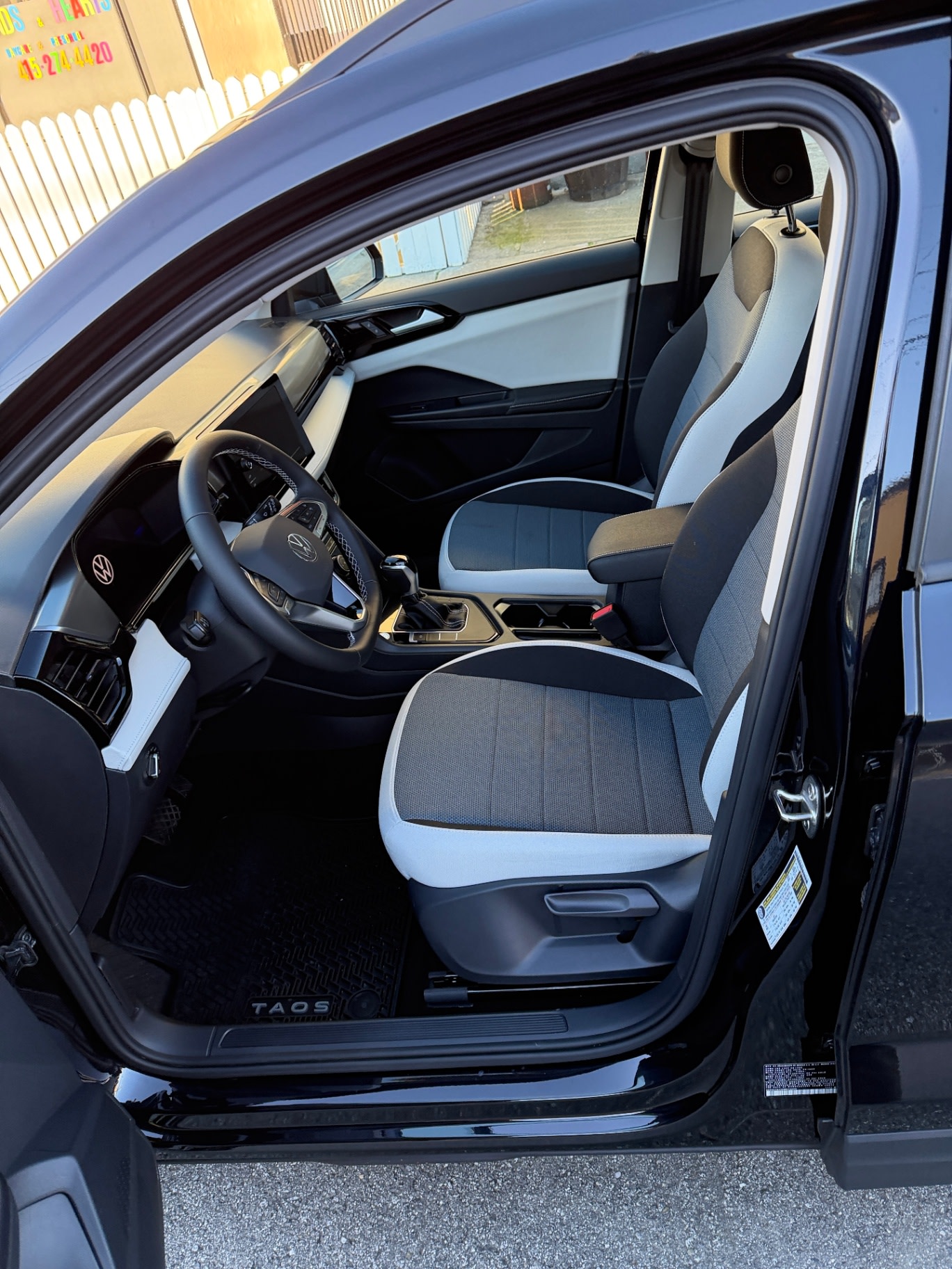 2025 Volkswagen Taos