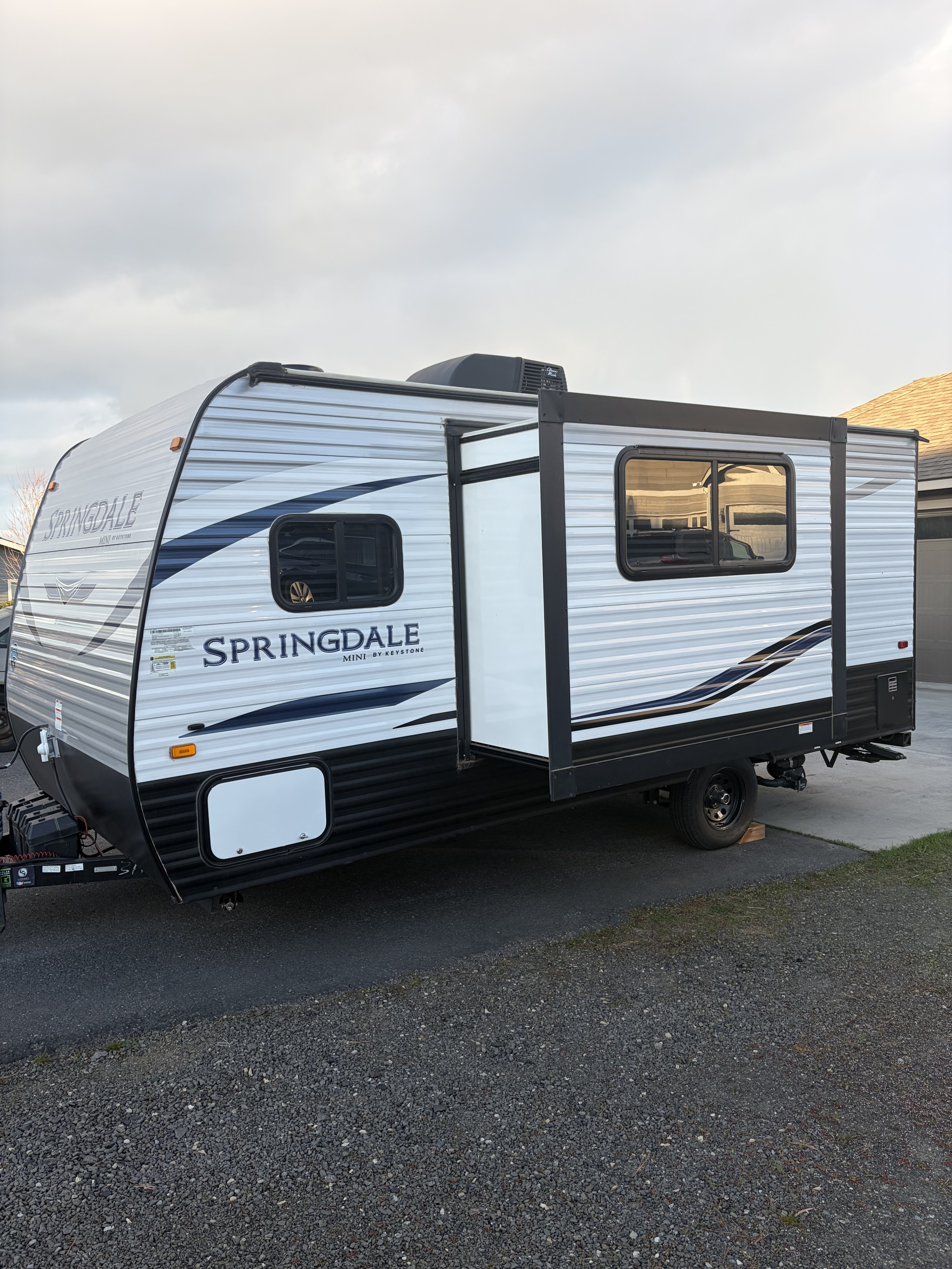 Springdale Bunkhouse w/ Slide Out-Easy Tow Camper Sleeps 5