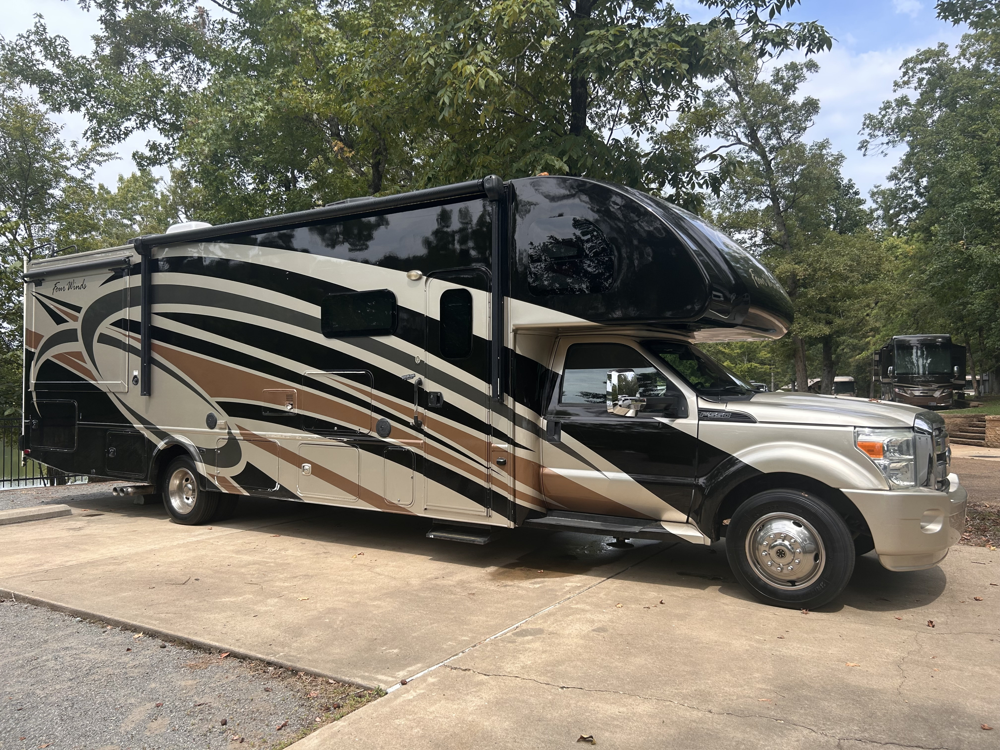 LTH Camping and Glamping Motorhome