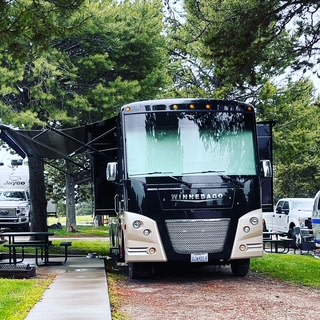 2019 Winnebago Vista LX, 3 slides, 28ft