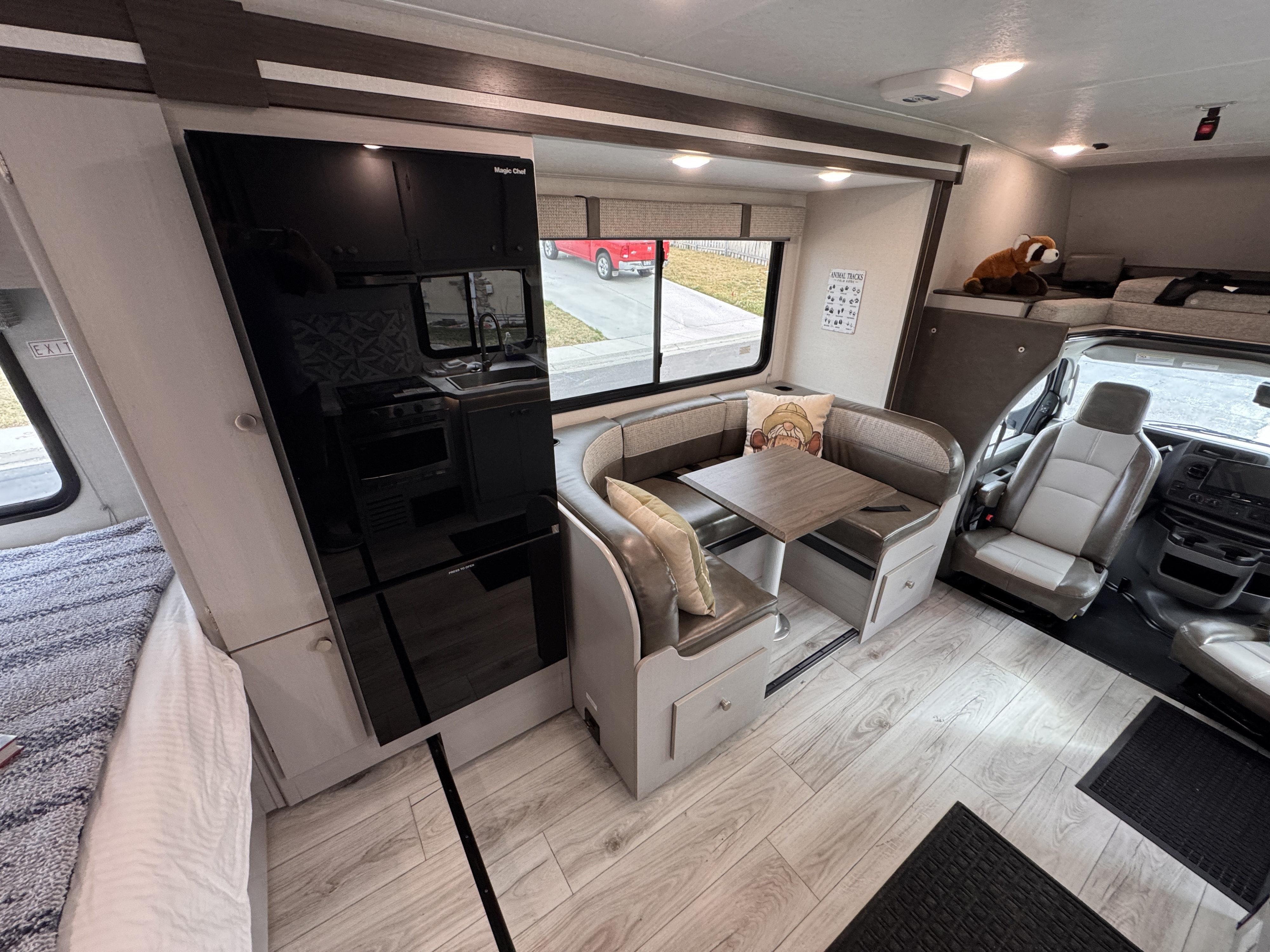 2026 27ft Coachmen 23FS - Sleeps 6 fully stocked adventure supplies