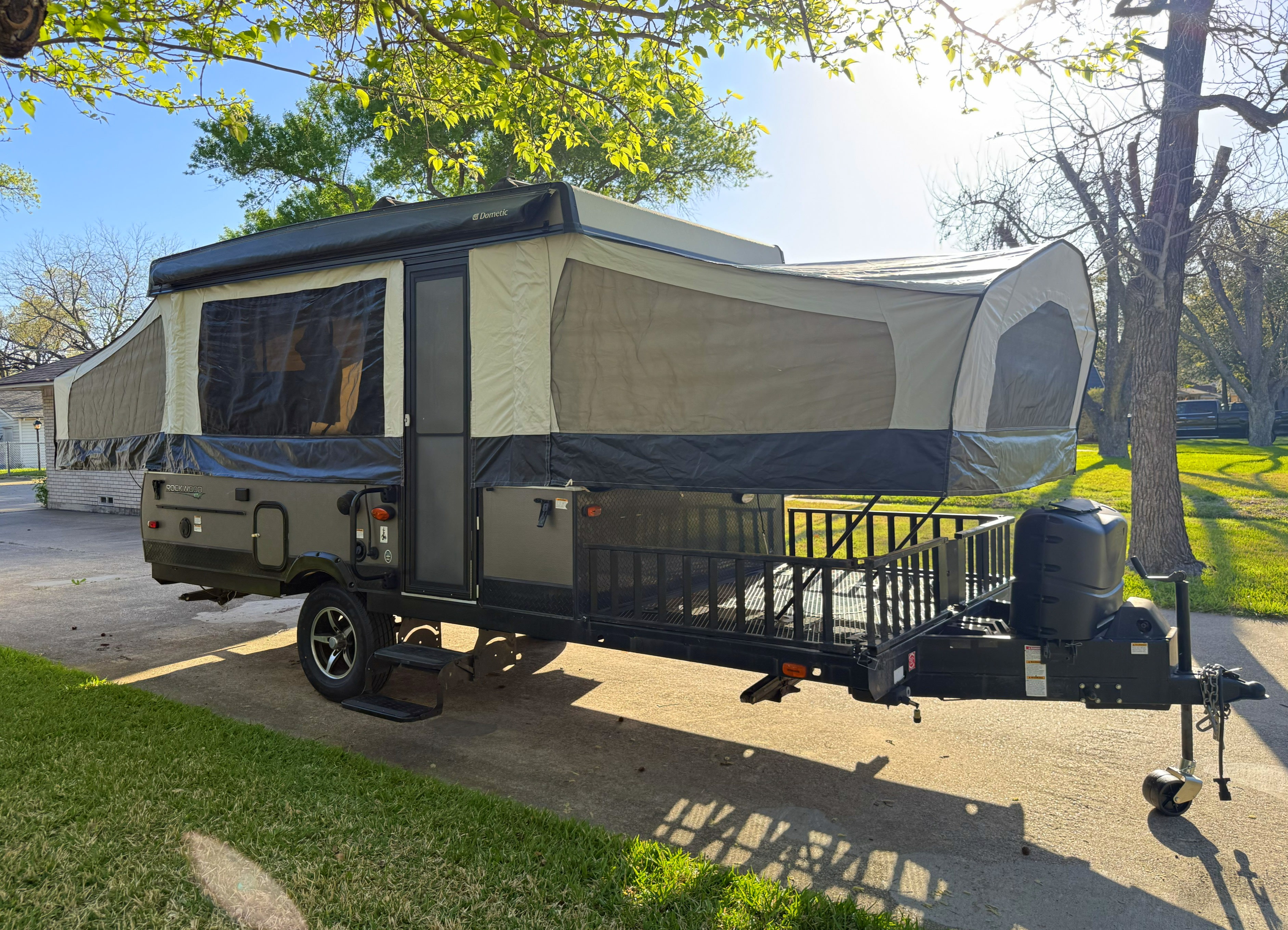 Pop Up Camper w/ Cargo Deck
