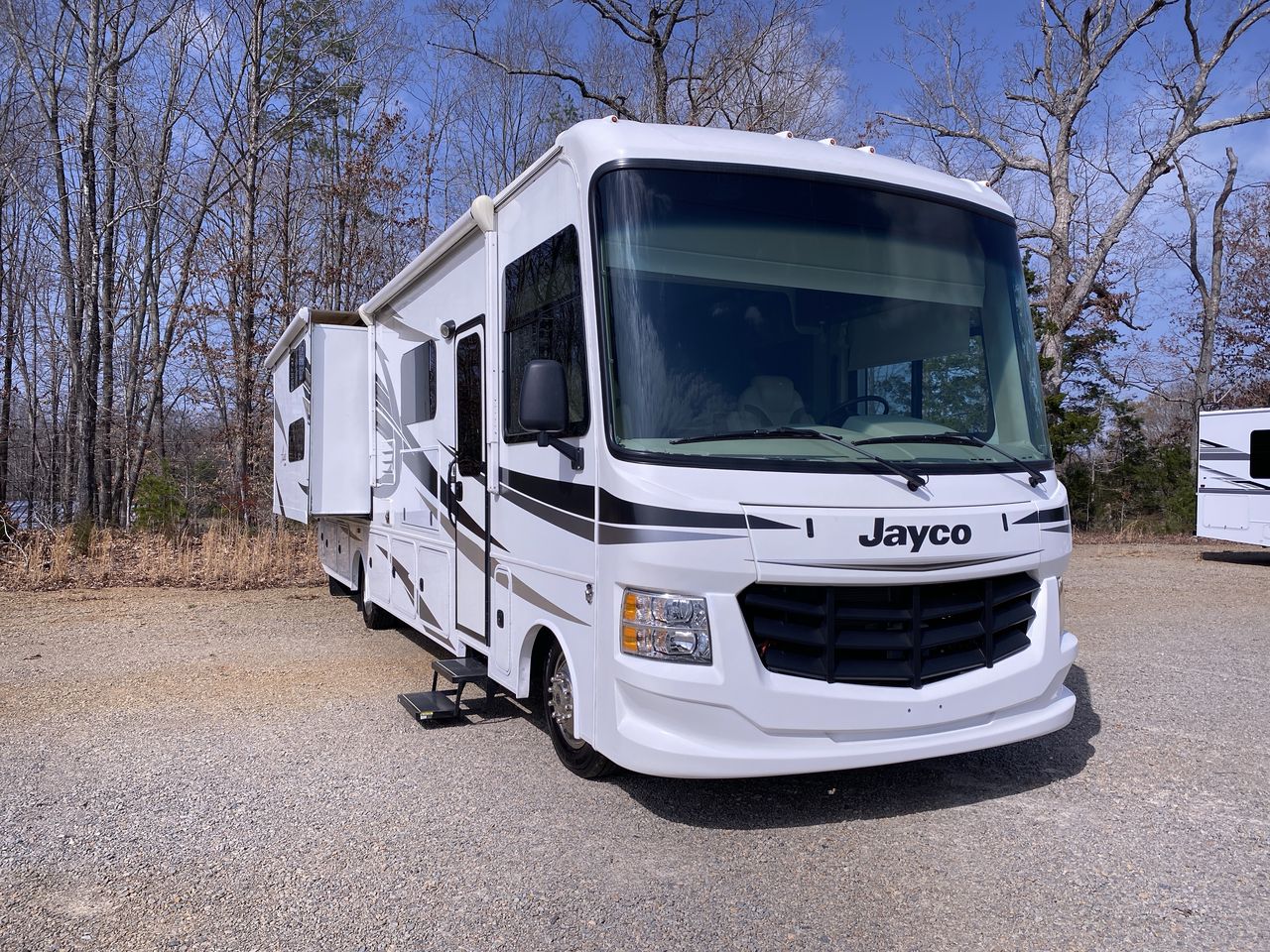 2018 Jayco Motorhome sleeps 10!