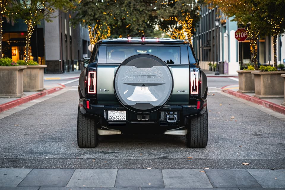 2024 GMC Hummer EV SUV