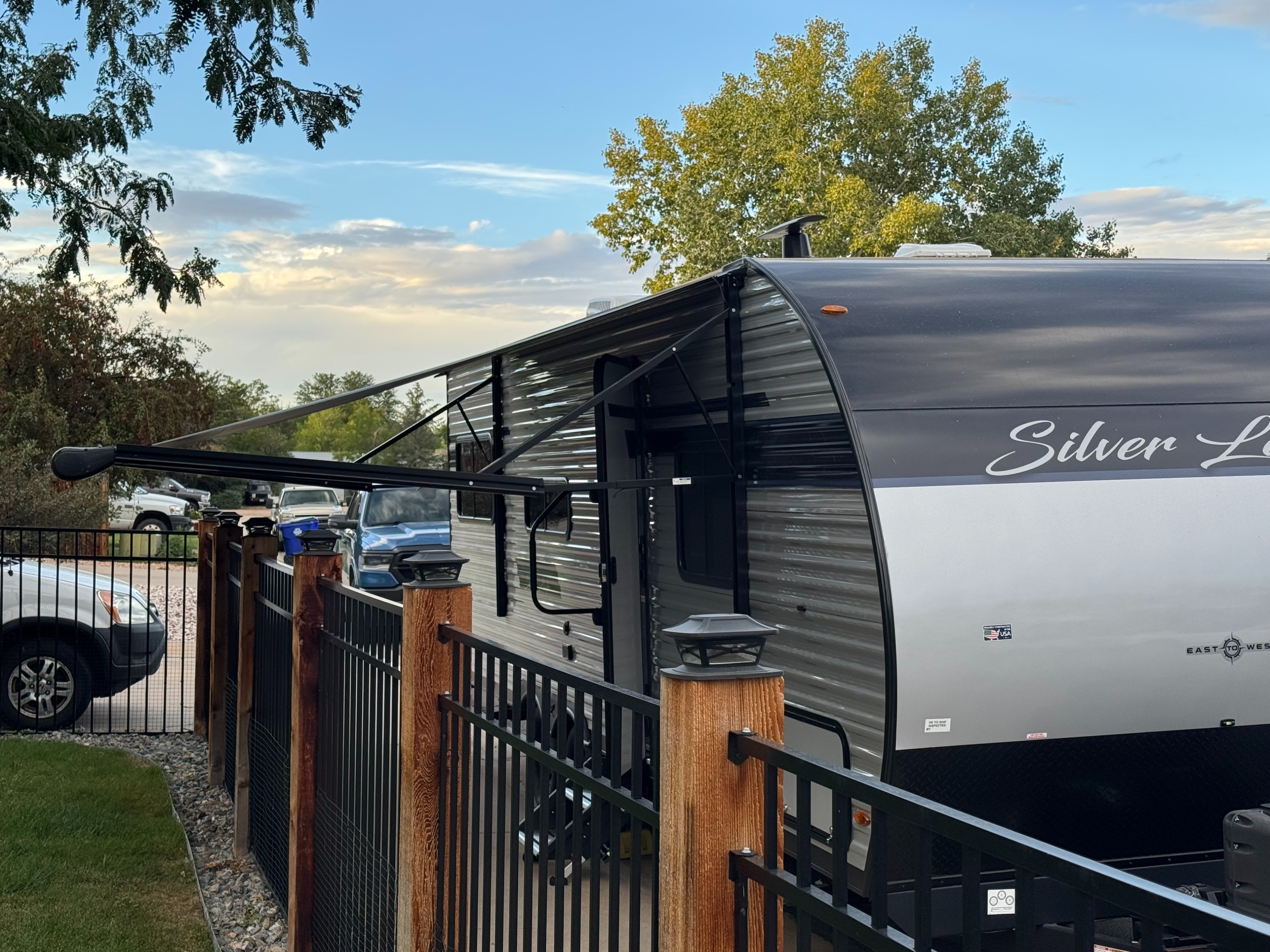 Perfect, Comfortable, and Pet Friendly get away vessel!