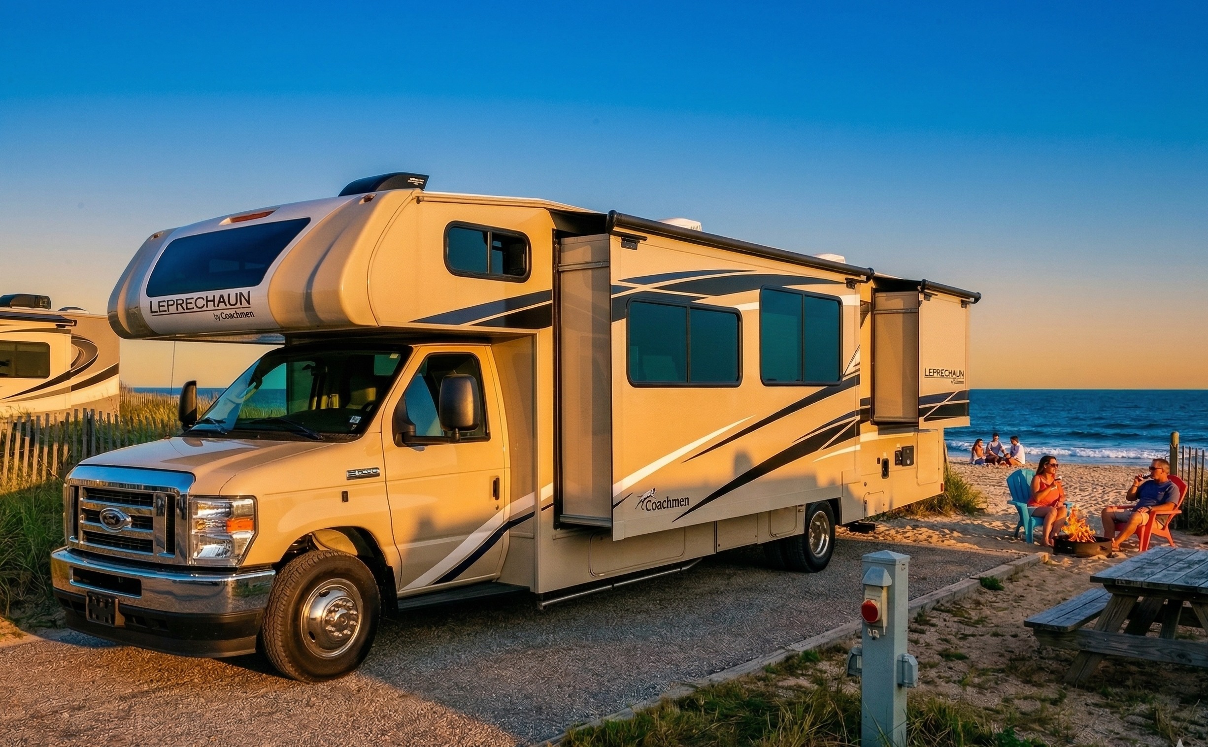 C16:2022 Luxury Leprechaun - STARLINK WiFi Equipped!Sleep 8 - 2 Slide Out