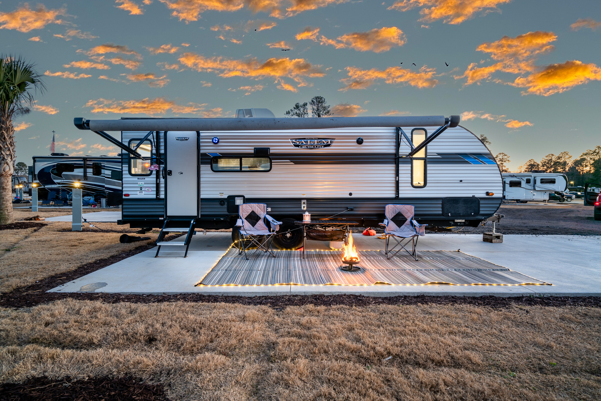 Modern Family Adventure-Ready Cruiser | 2022 Salem Cruise Lite