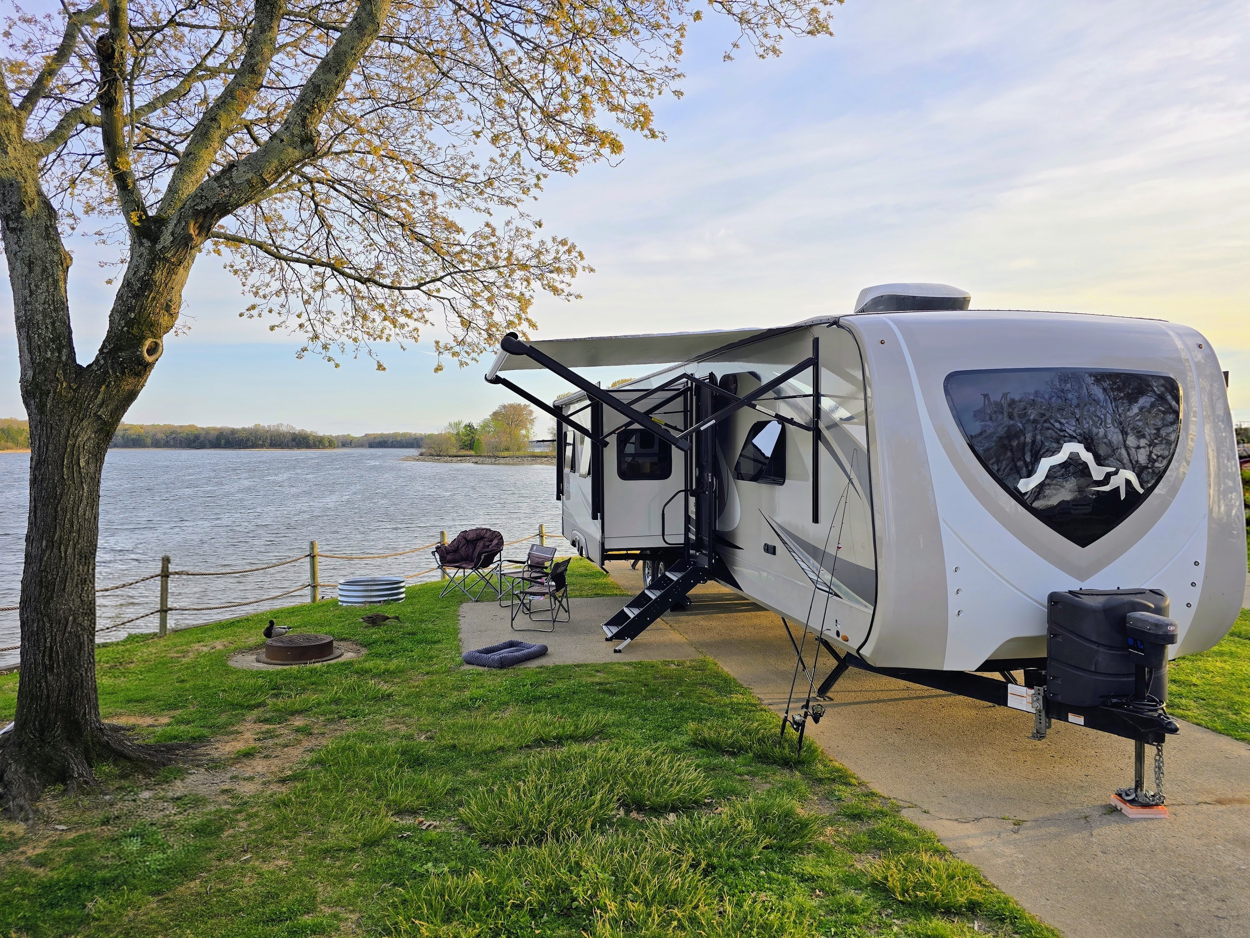 The Easy Living Retreat | 1.5 Bath / Bunkhouse Sleeps 8+