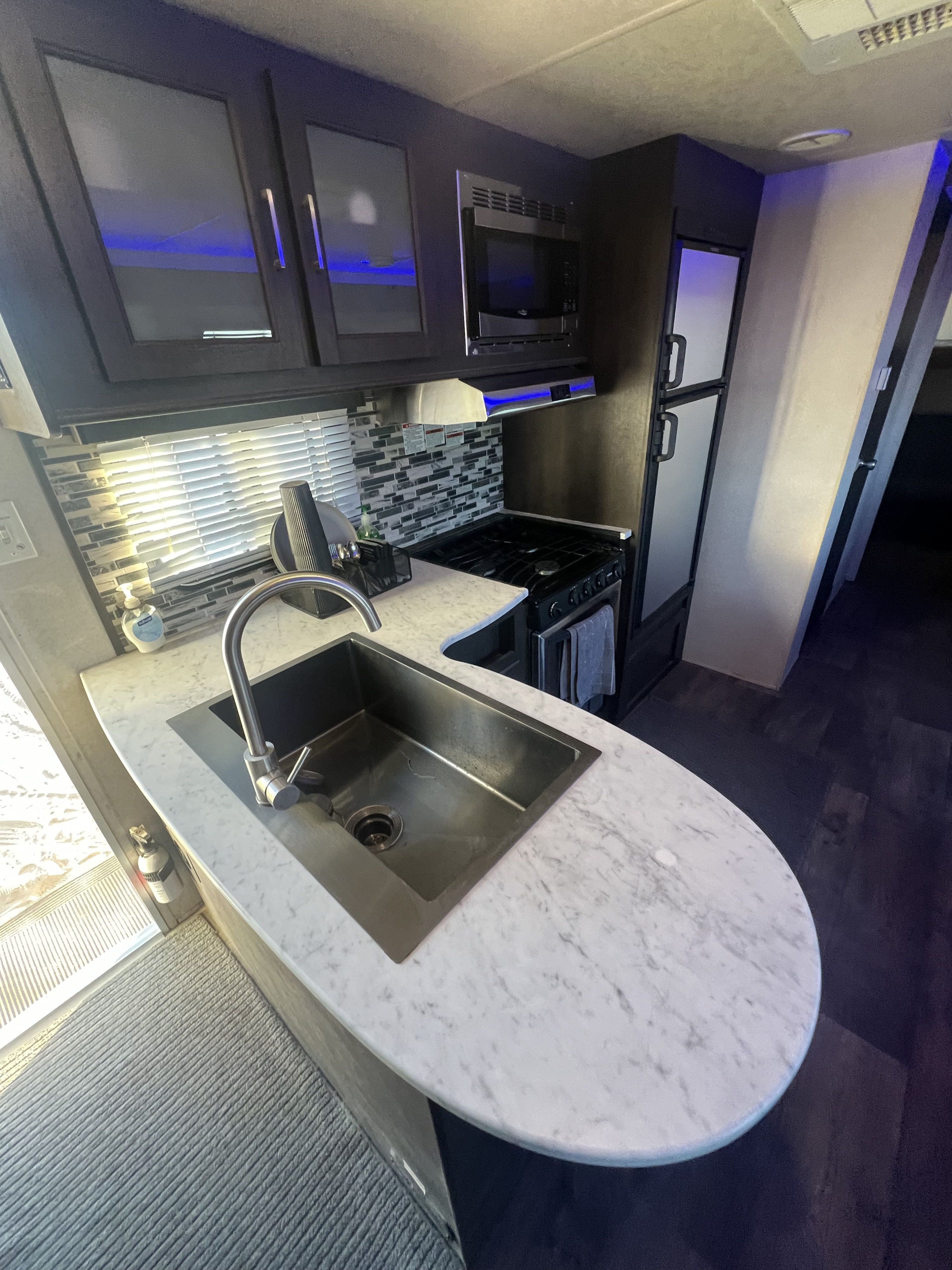 Travel trailer RV Rental 