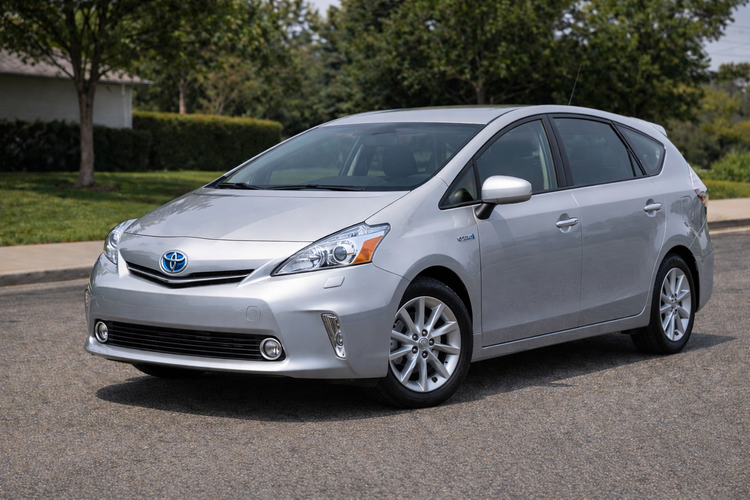 2013 TOYOTA  PRIUS V