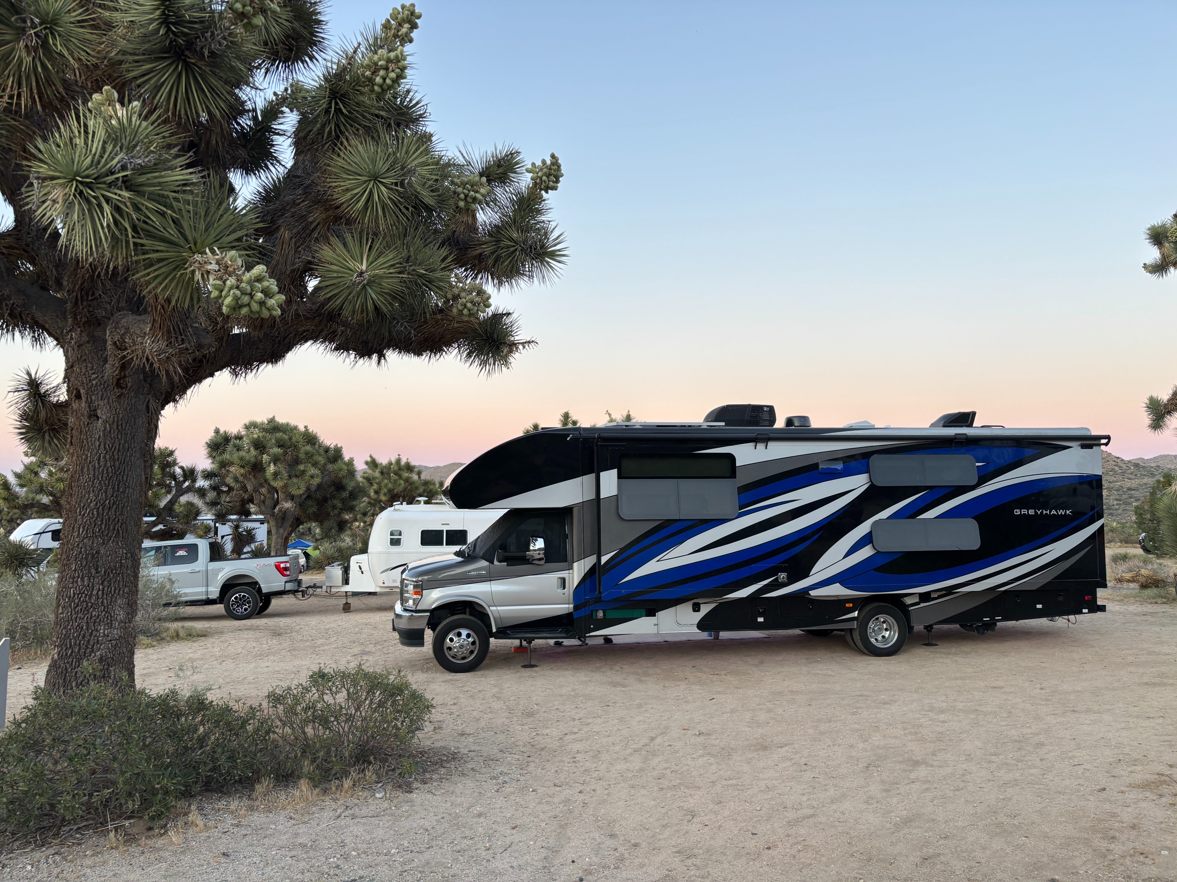 Spacious Jayco Greyhawk | Smooth Driving | Bunks | Full Slide
