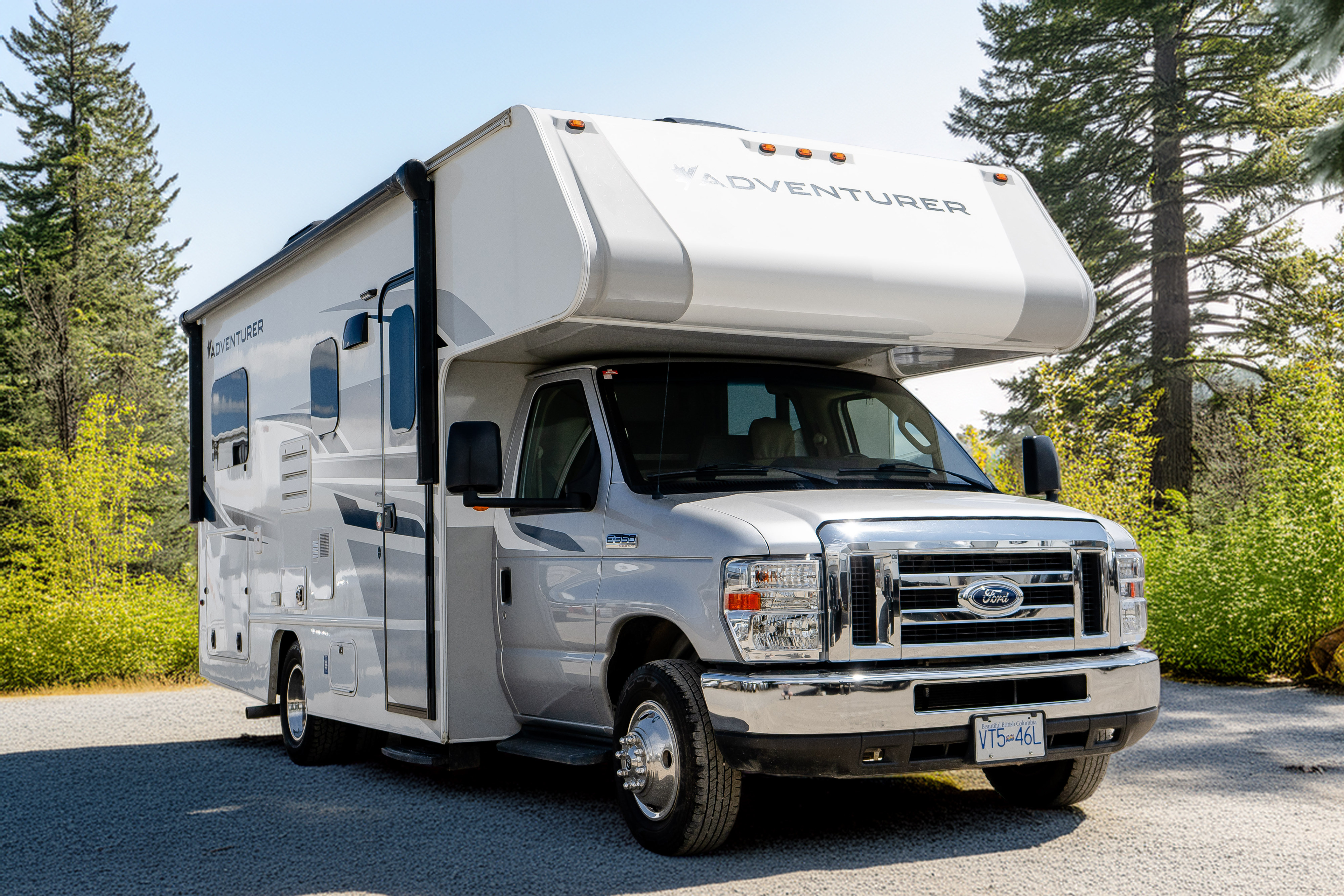 2021 23ft Adventurer Motorhome with Solar
