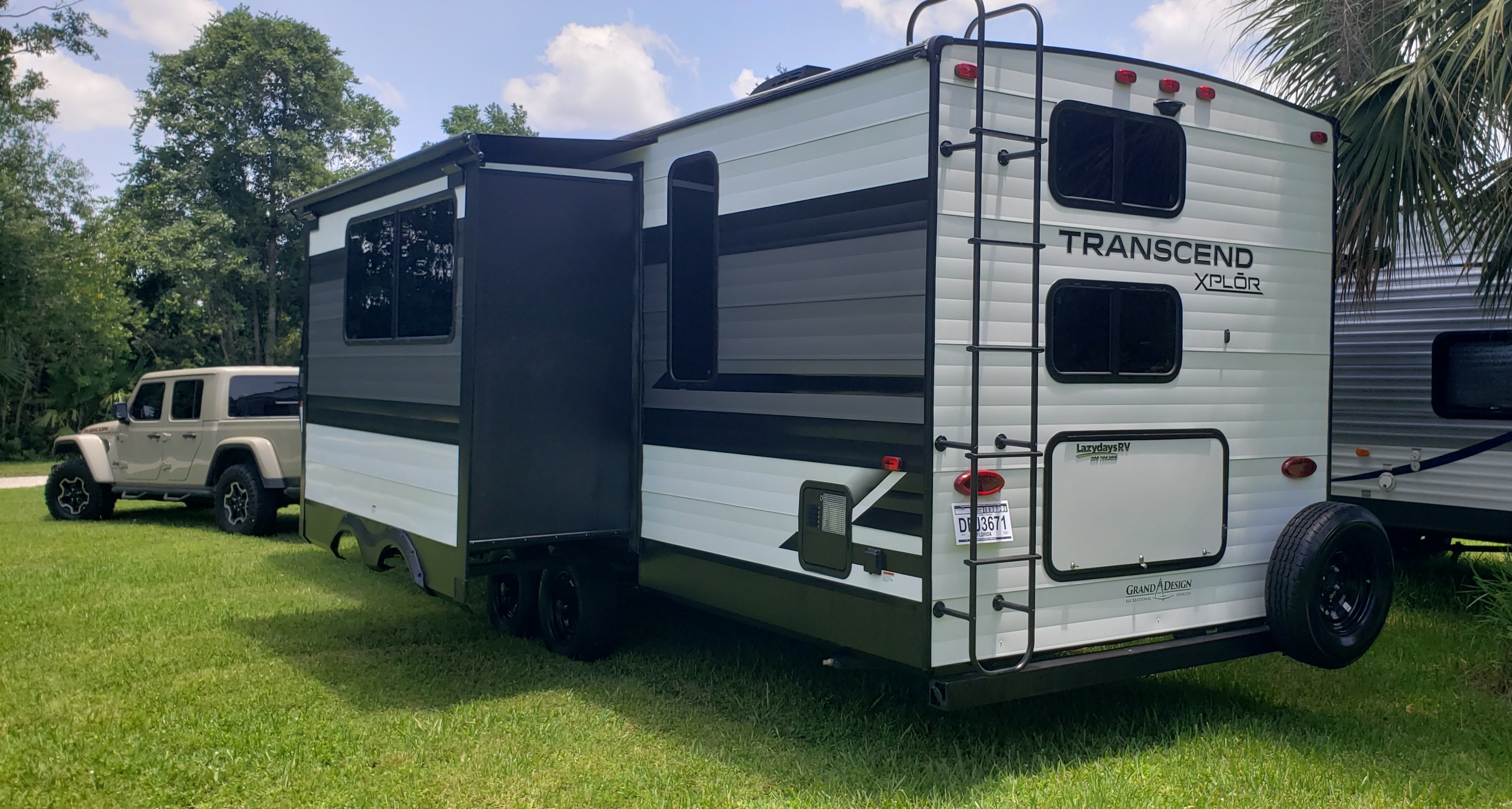 Travel trailer RV Rental 