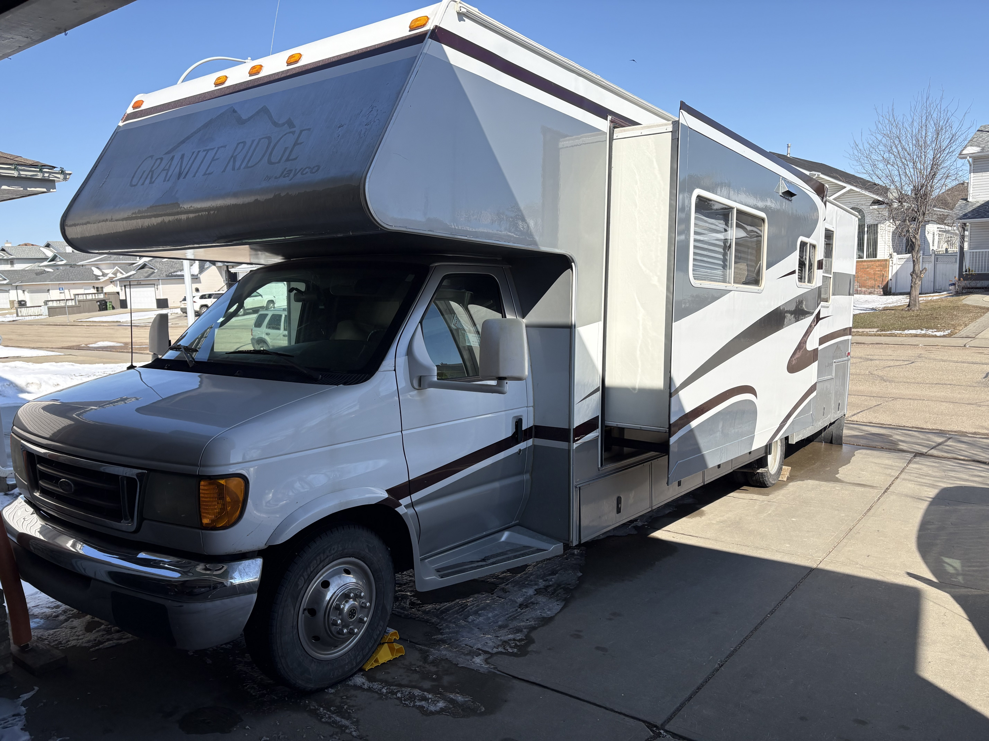 Ford E450 jayco comfortable camper
