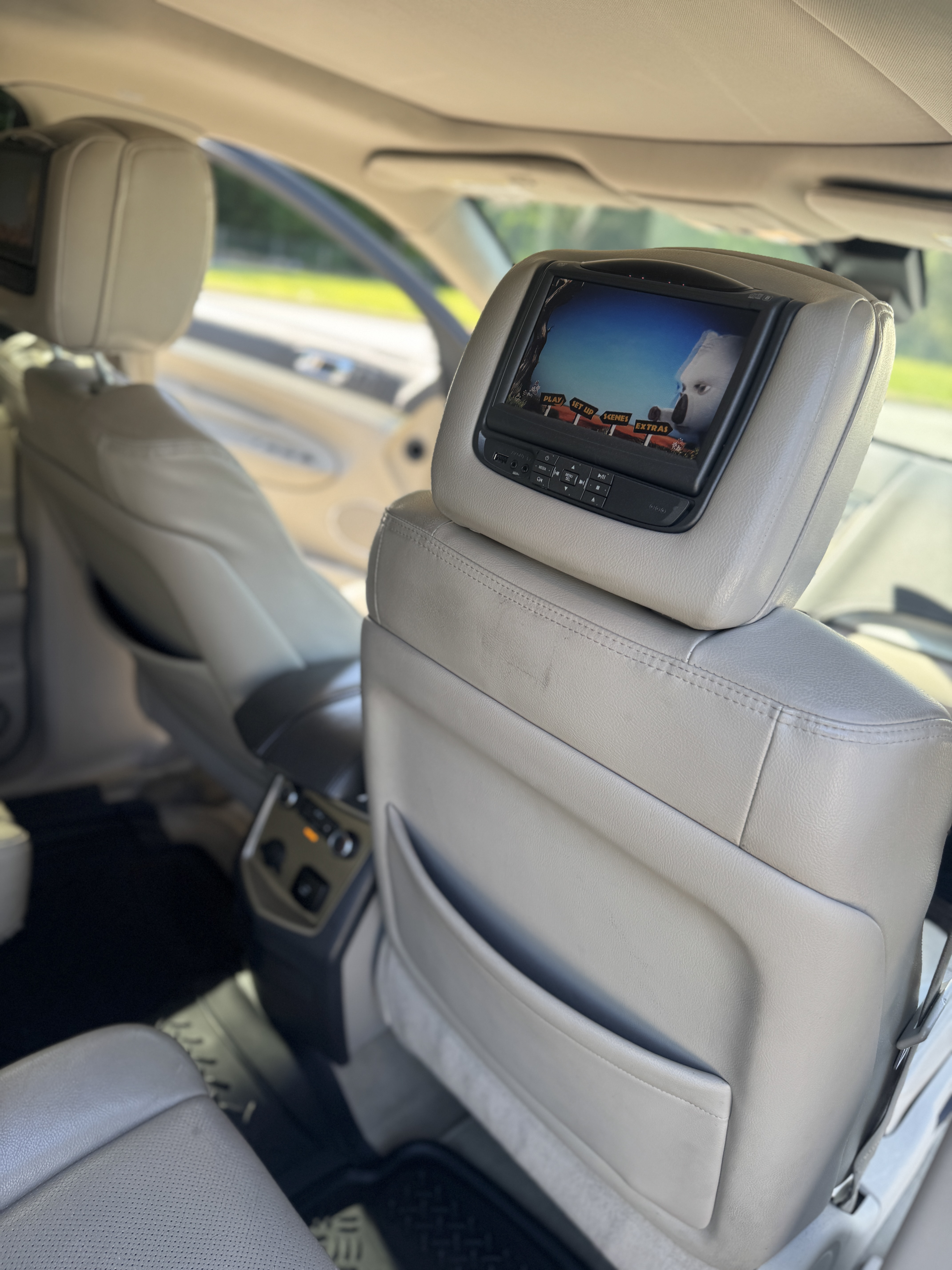 2011 LINCOLN MKT
