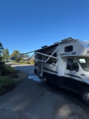 Fleetwood Tioga with 2-way Propane or Electric Fridge/Freezer