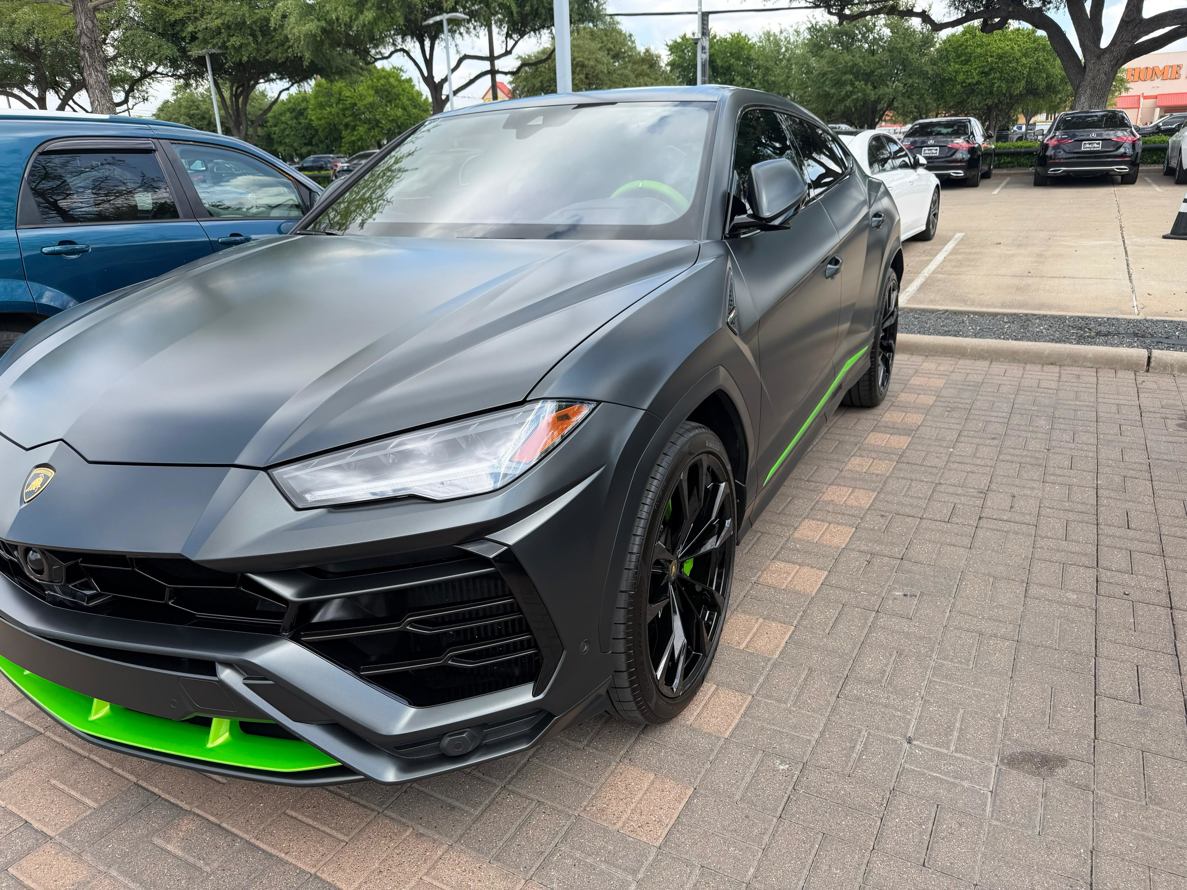 2021 Other Urus