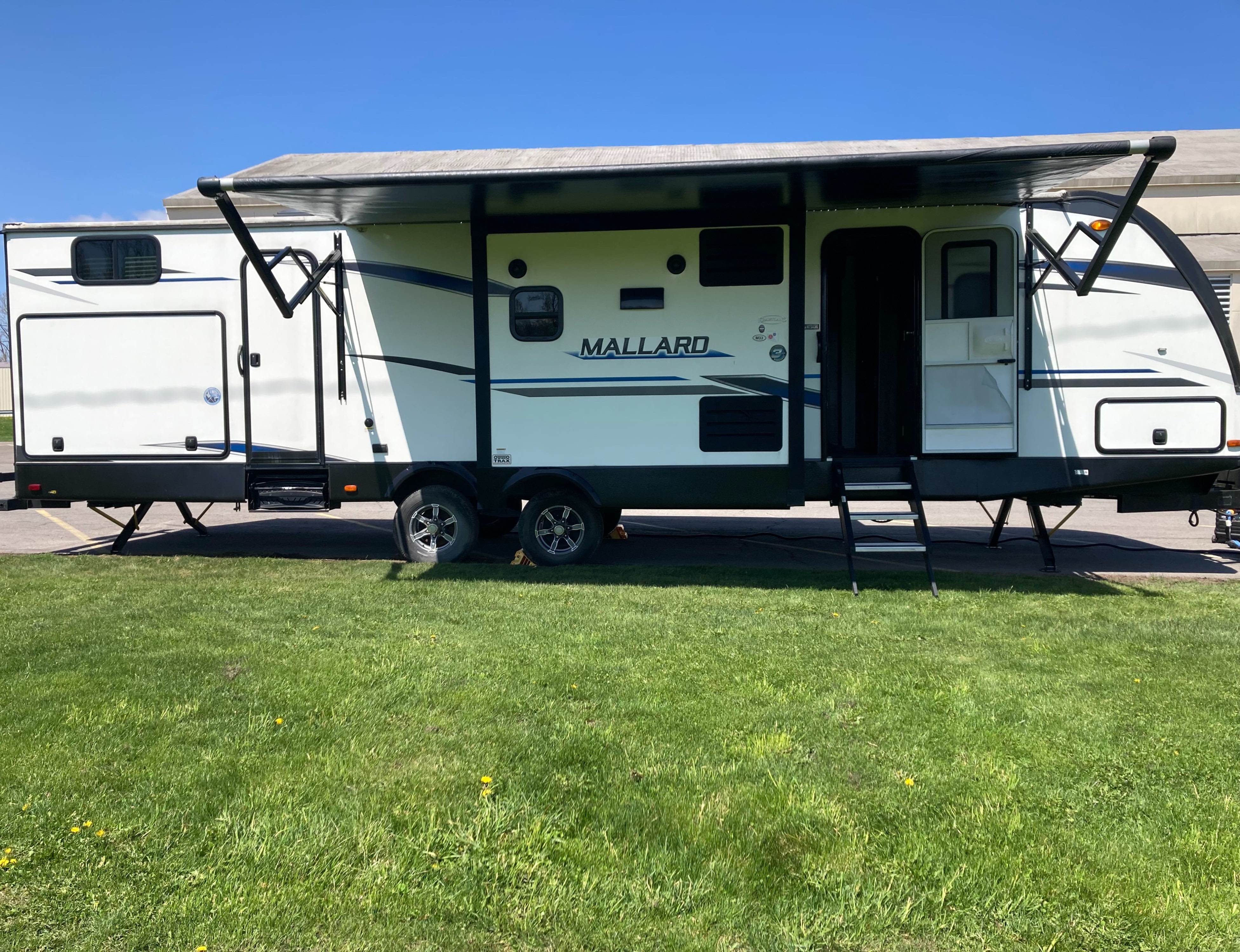 2020 Heartland RVs Mallard Travel Trailer, Full Bunkhouse, 36 Foot