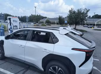 2024 Toyota bz4x XLE white
