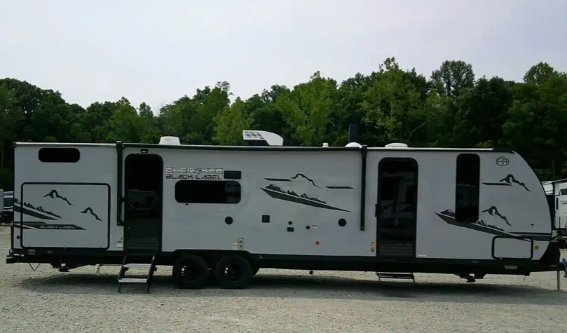 2025 Forest River Cherokee 29TE Black Label