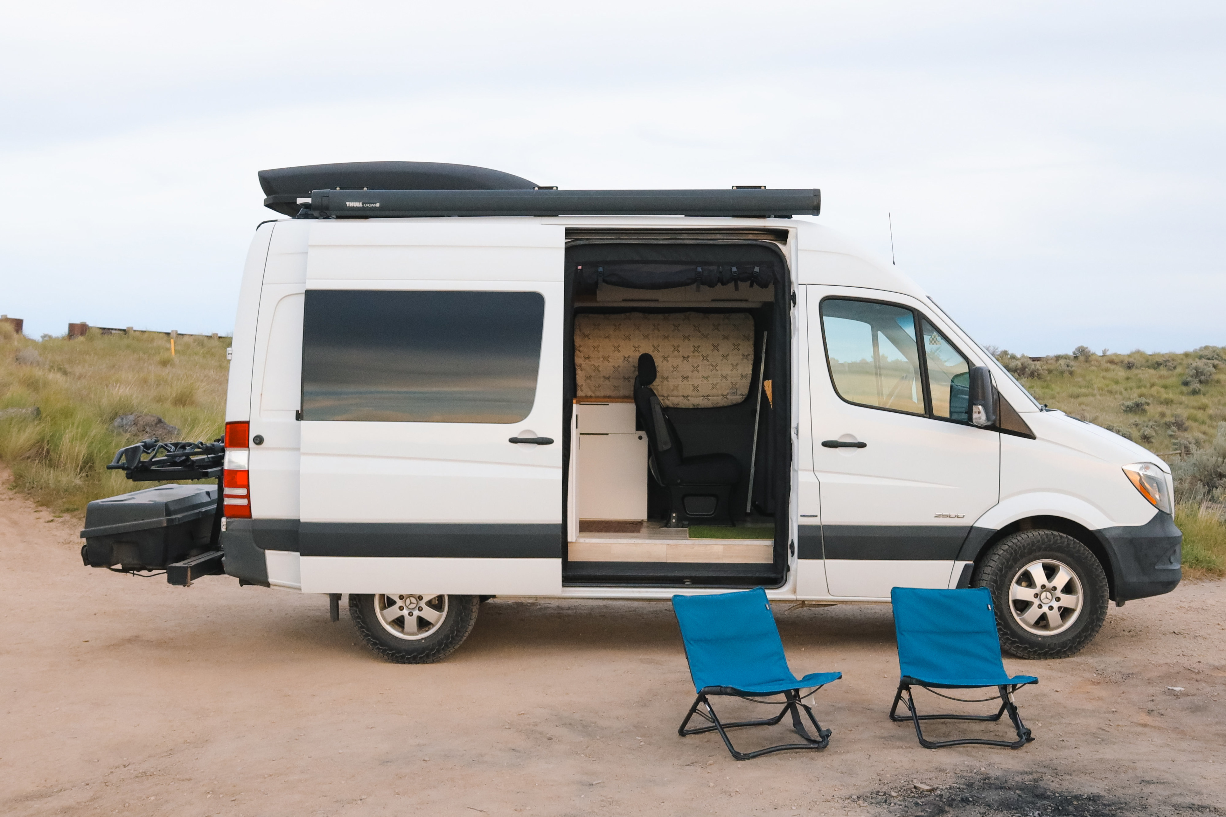Pamela: The Adventure Sprinter - Seat 4/Sleep 4 + Awning + Heat + Bunks