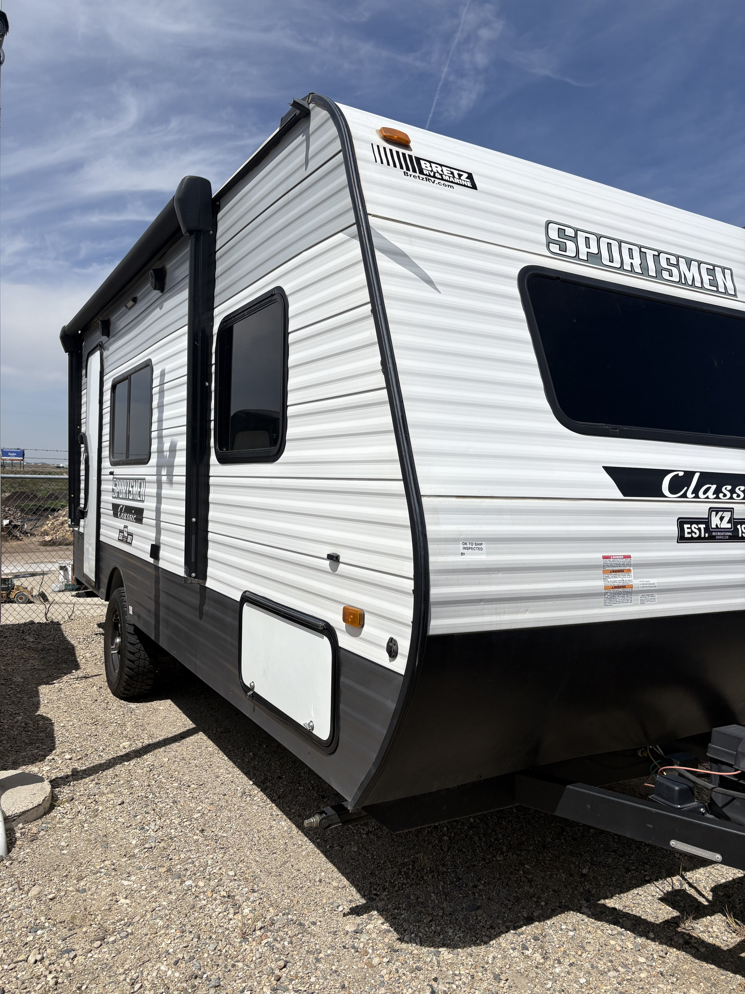 Lil' Cozy | Ready to Book | Tows Easy | Great for First Time RV'ers