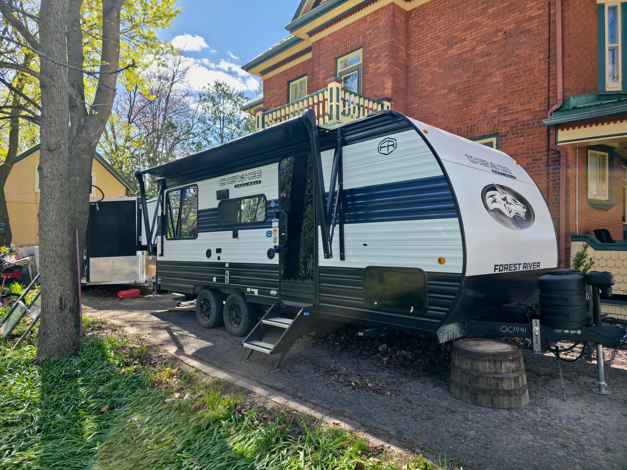 2025 Family Camper | Sleeps 7–8 | 2 Queens + Bunk