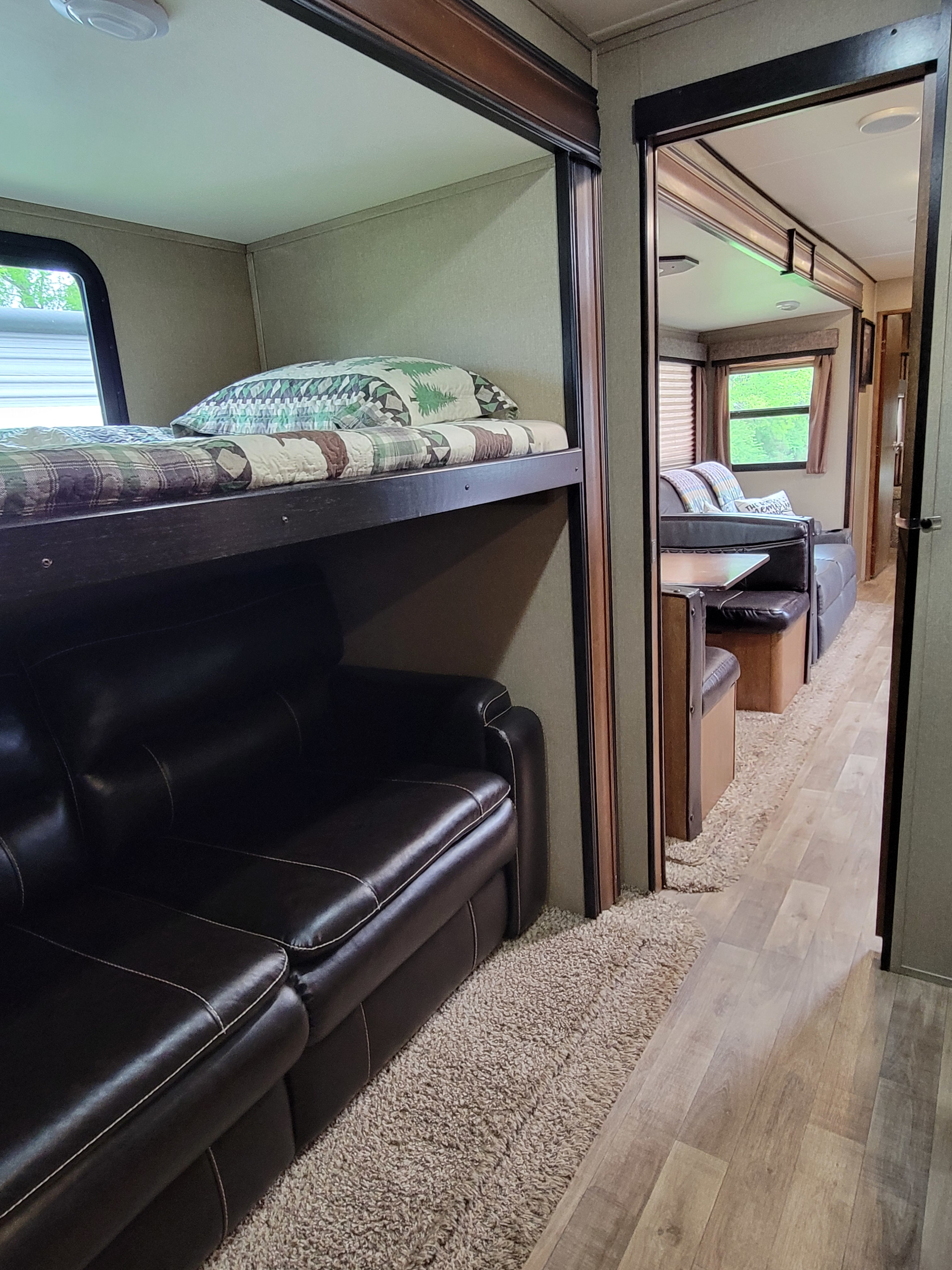 Travel trailer RV Rental 