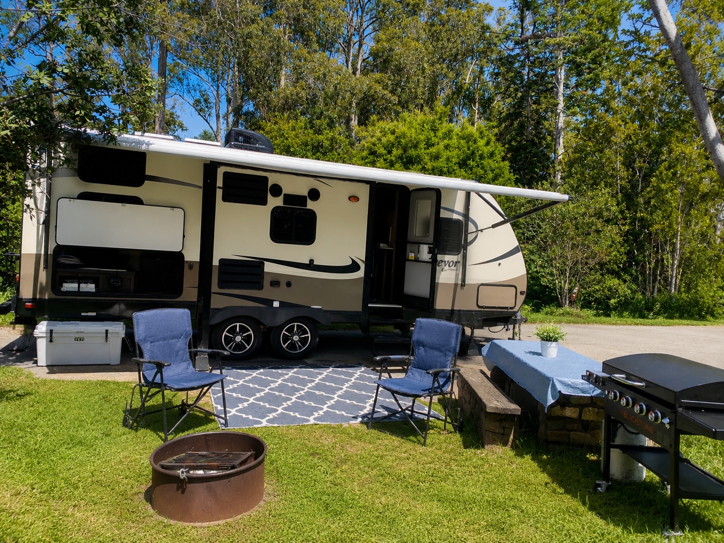 FREE LOCAL DELIVERY! Nevada City Family bunkhouse trailer with 2 slide-outs
