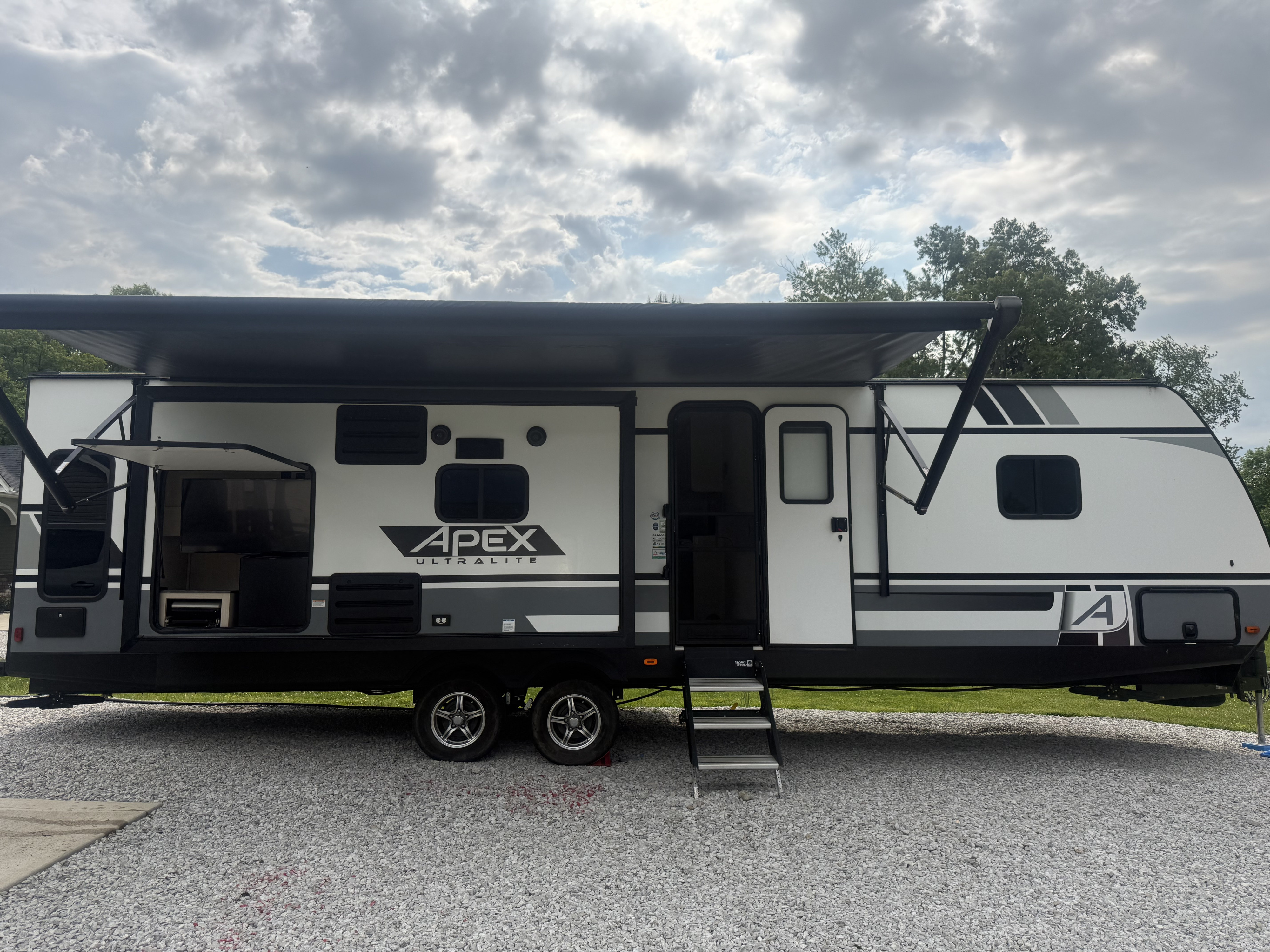 WillowBern Retreat- 2021 Coachmen Apex 293RLDS