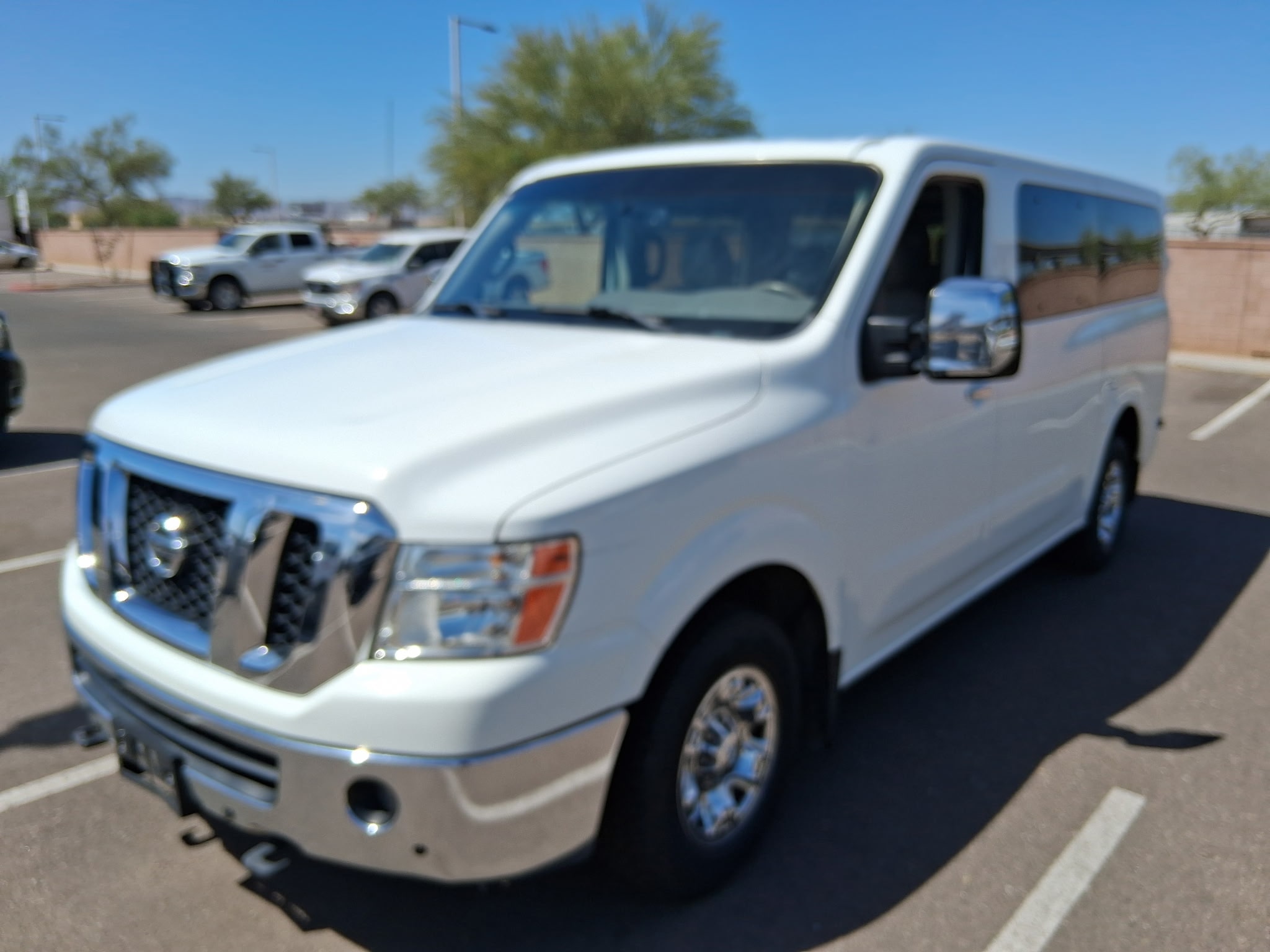 2020 Nissan NV 3500 up 11 Passanger