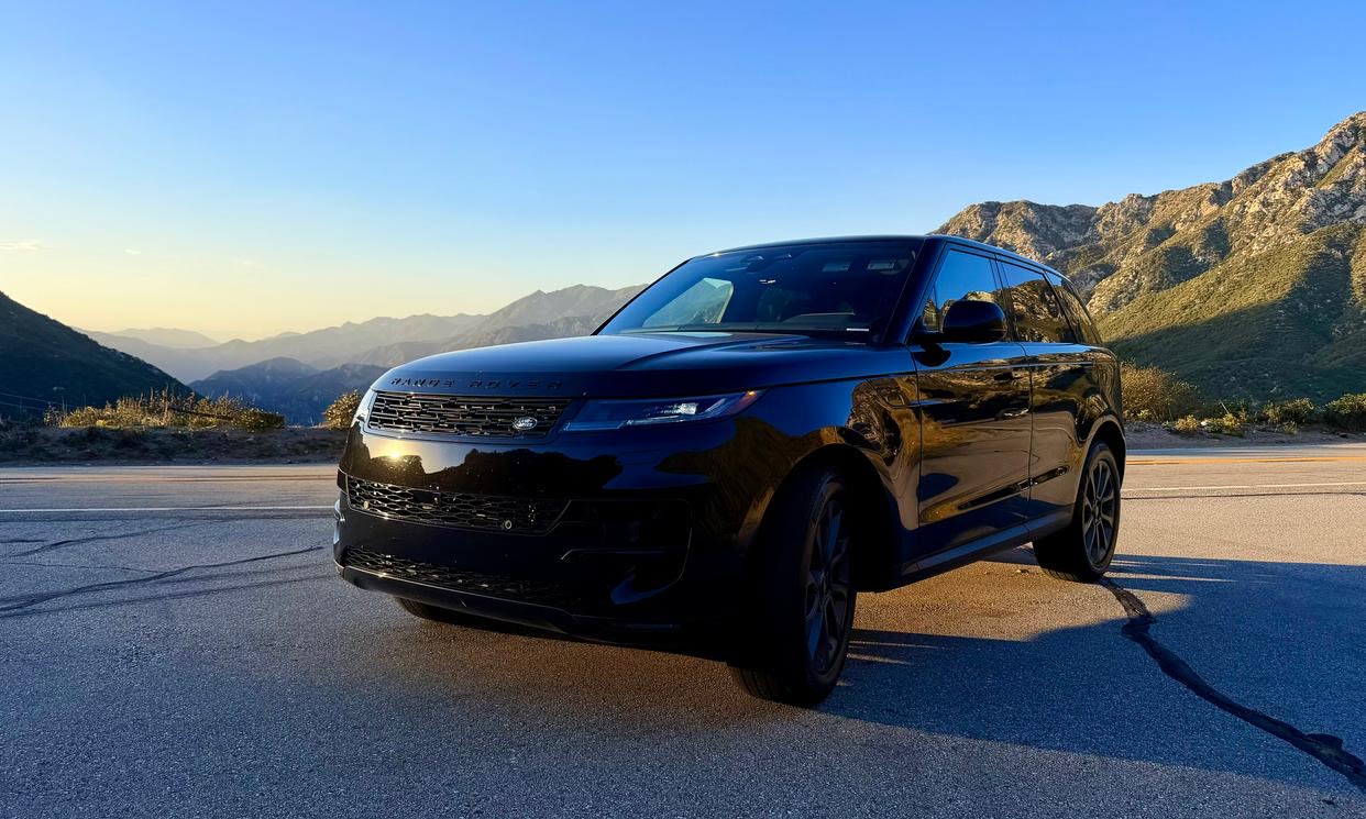 2026 Land Rover Range Rover Sport SE