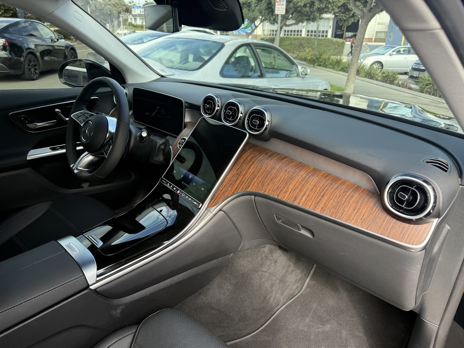 2025 Mercedes-Benz GLC